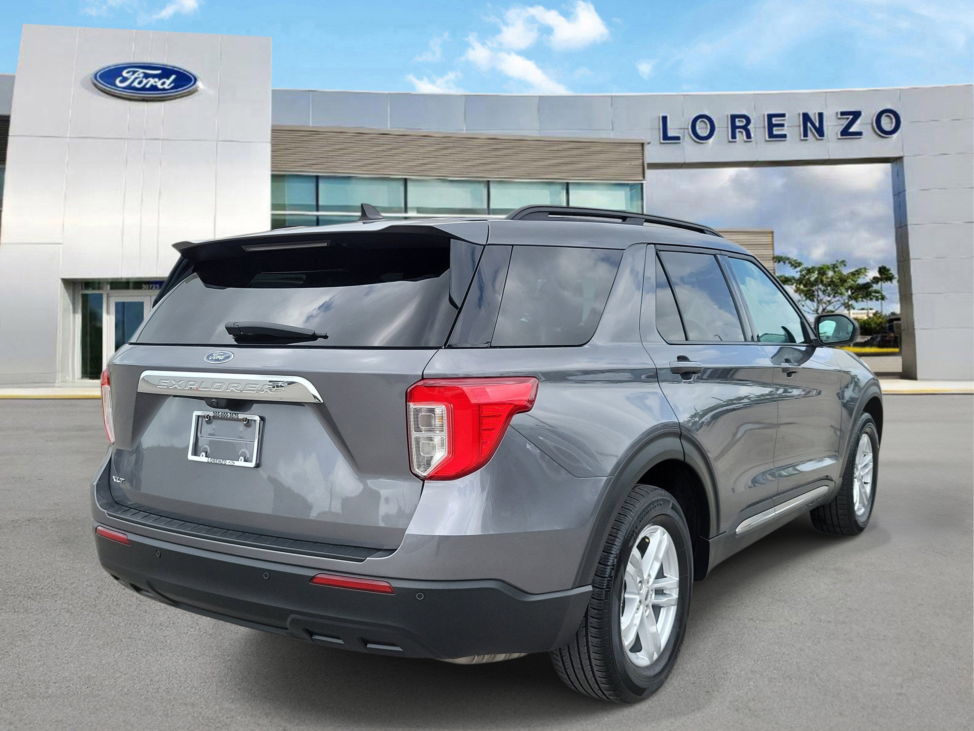 2024 Ford Explorer XLT