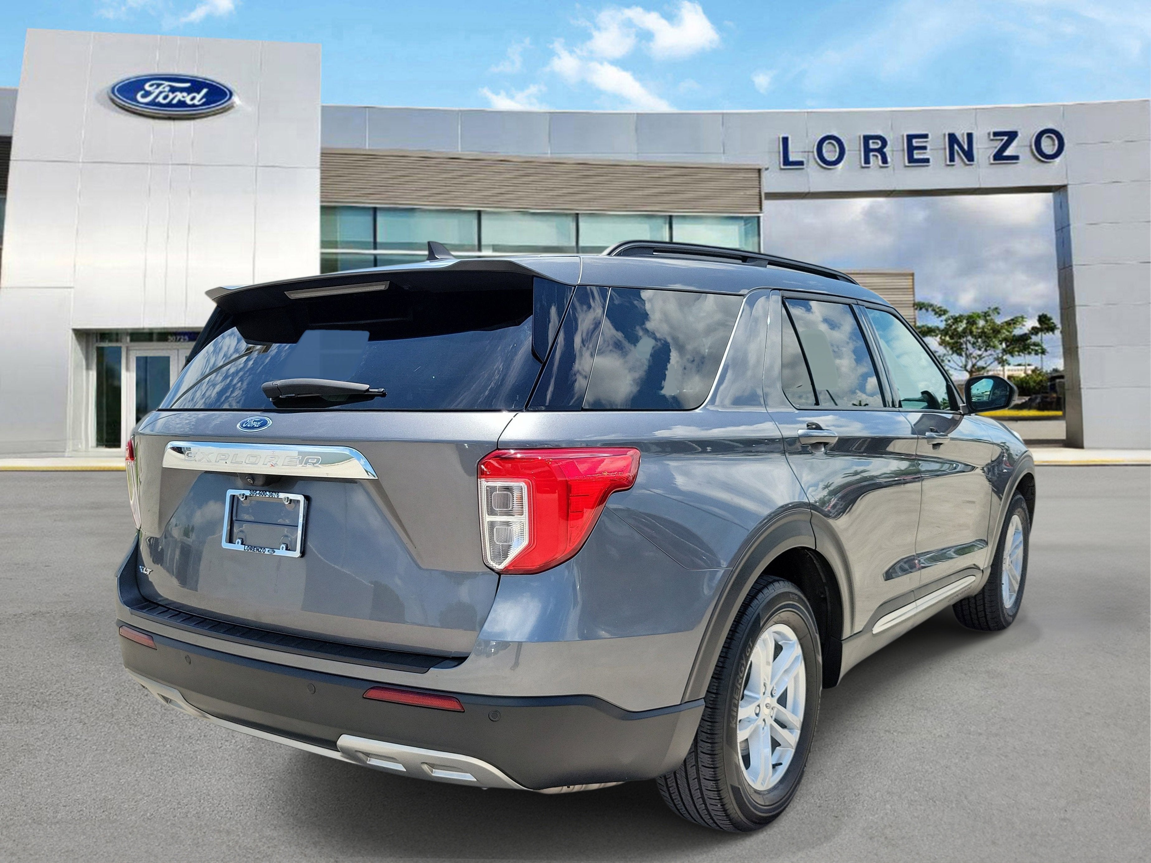 2023 Ford Explorer XLT