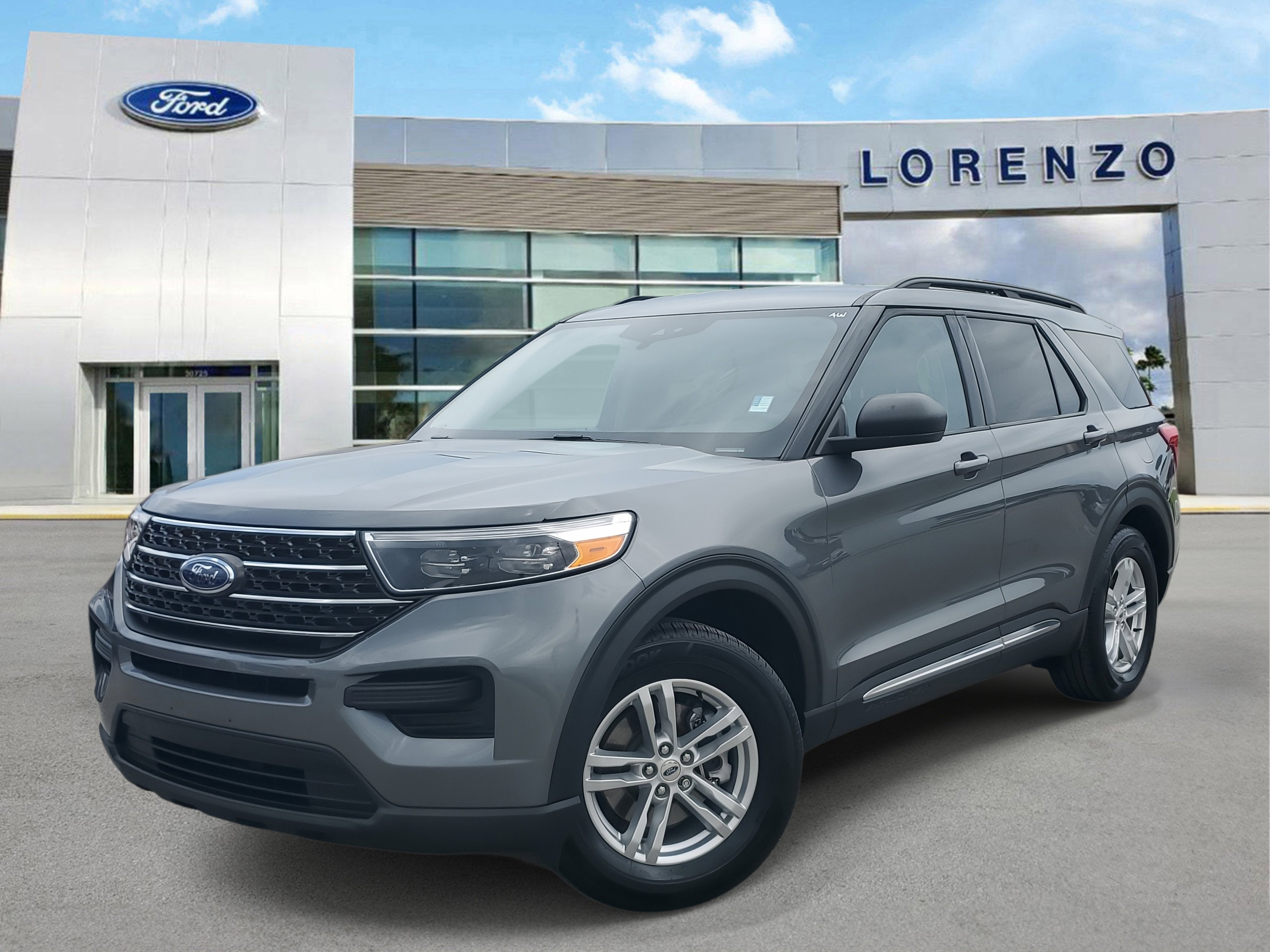 2023 Ford Explorer XLT