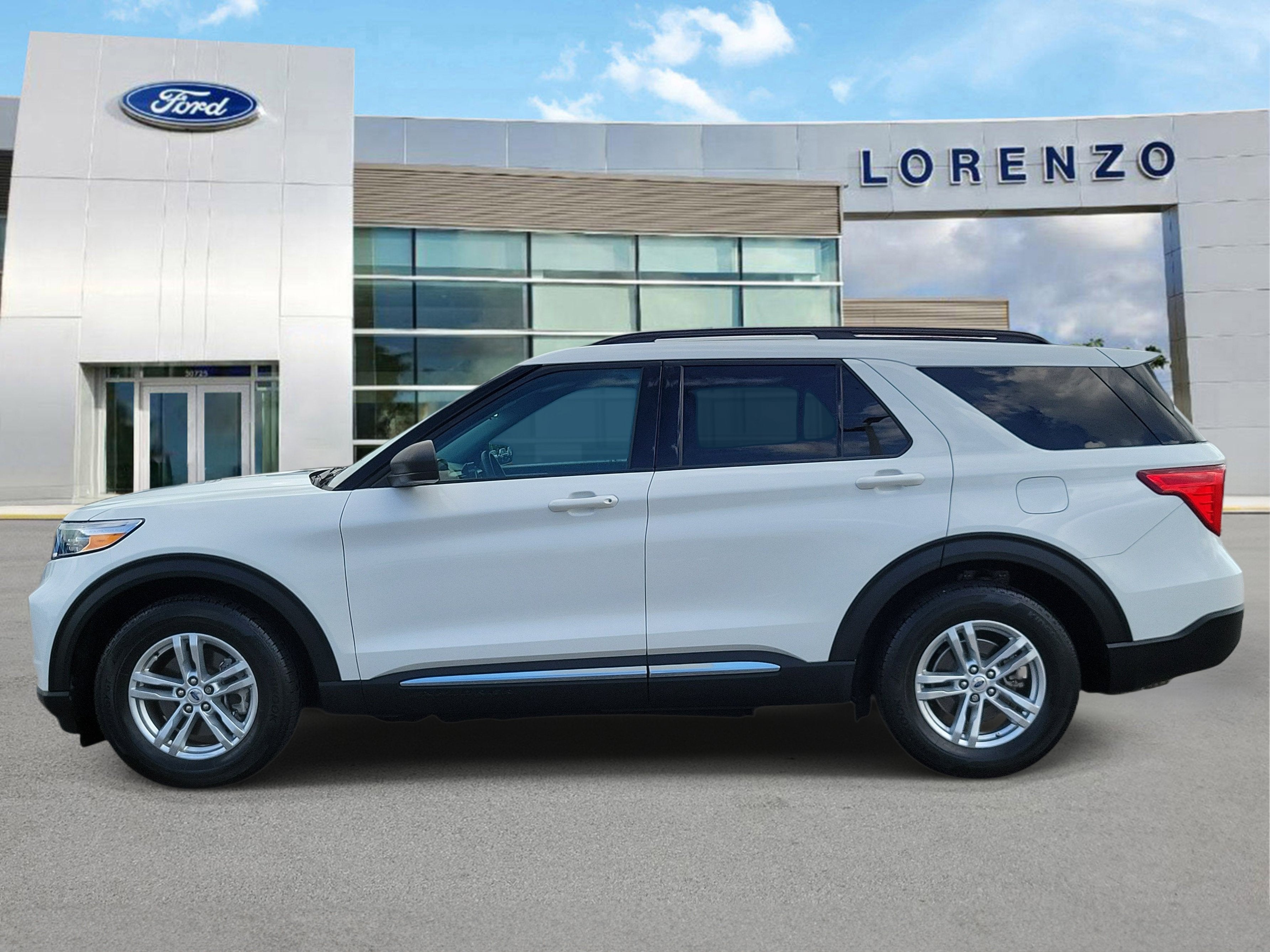 2024 Ford Explorer XLT