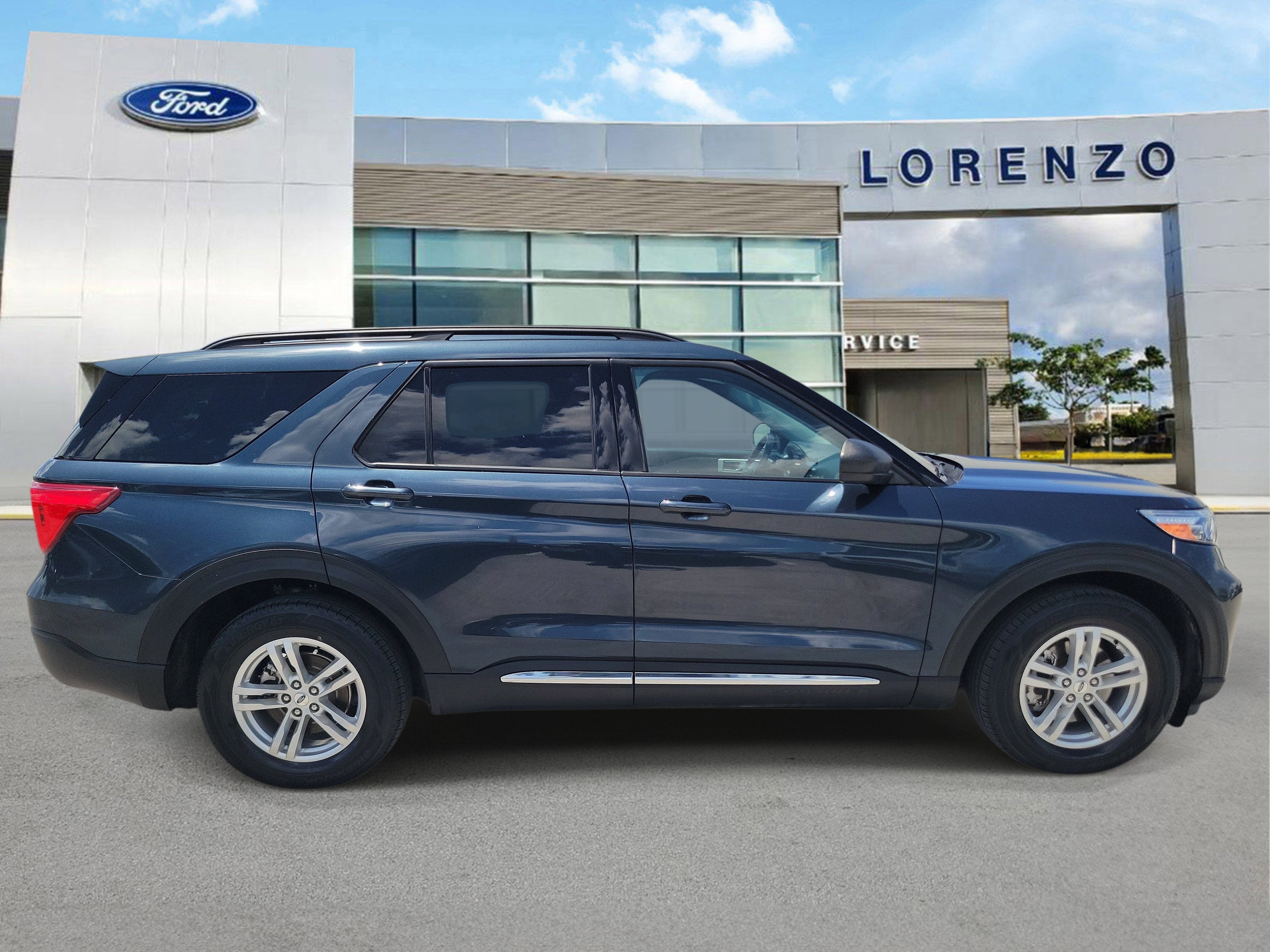 2023 Ford Explorer XLT