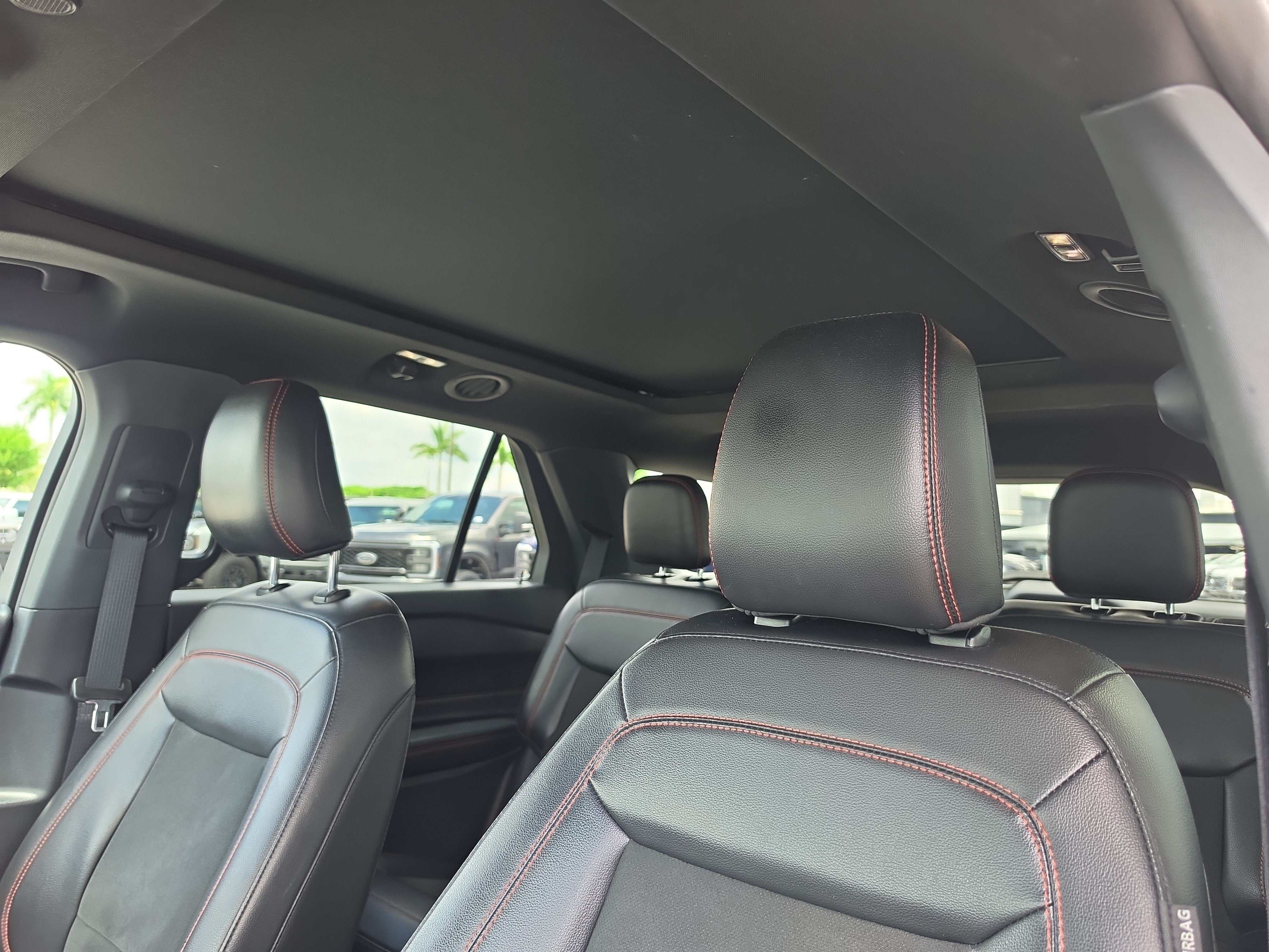 2022 Ford Explorer ST-Line