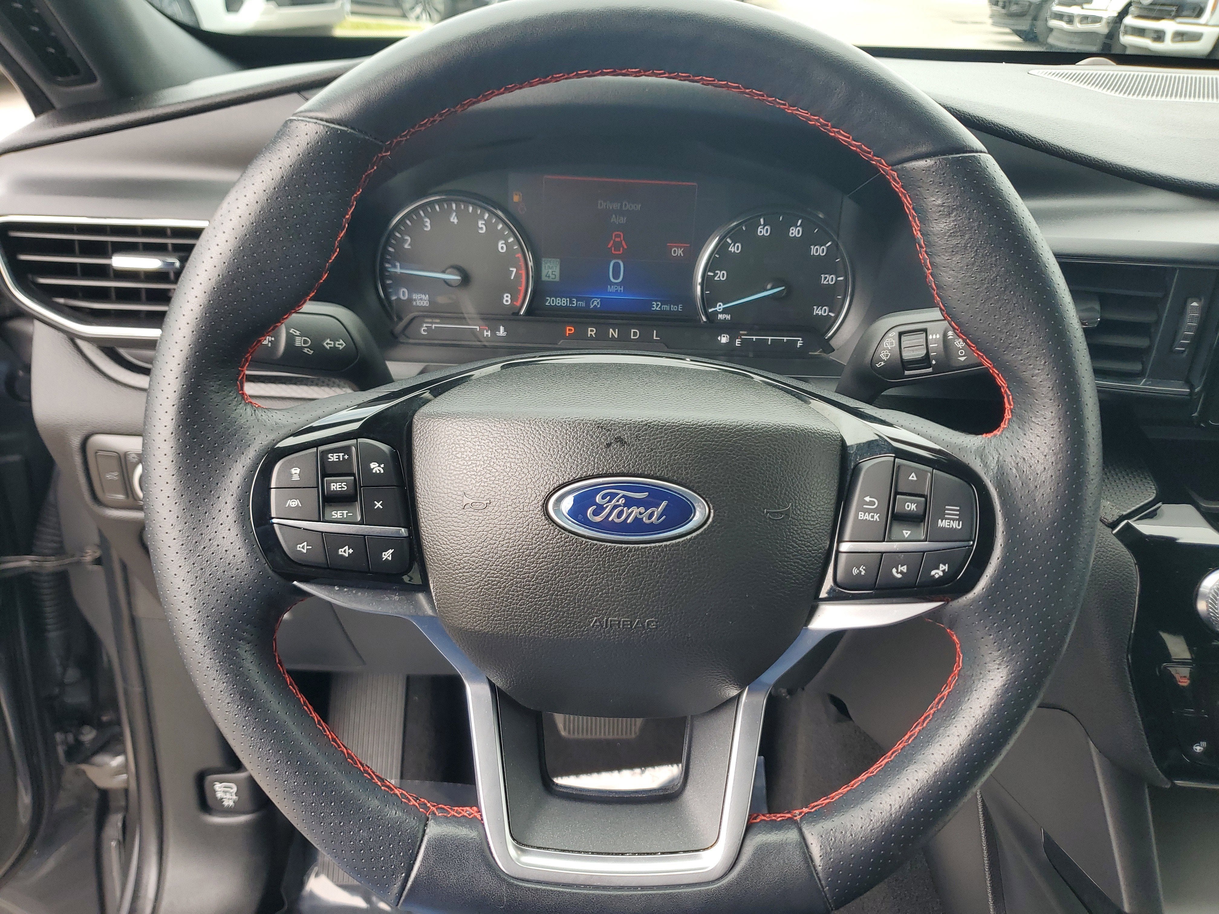 2023 Ford Explorer ST-Line