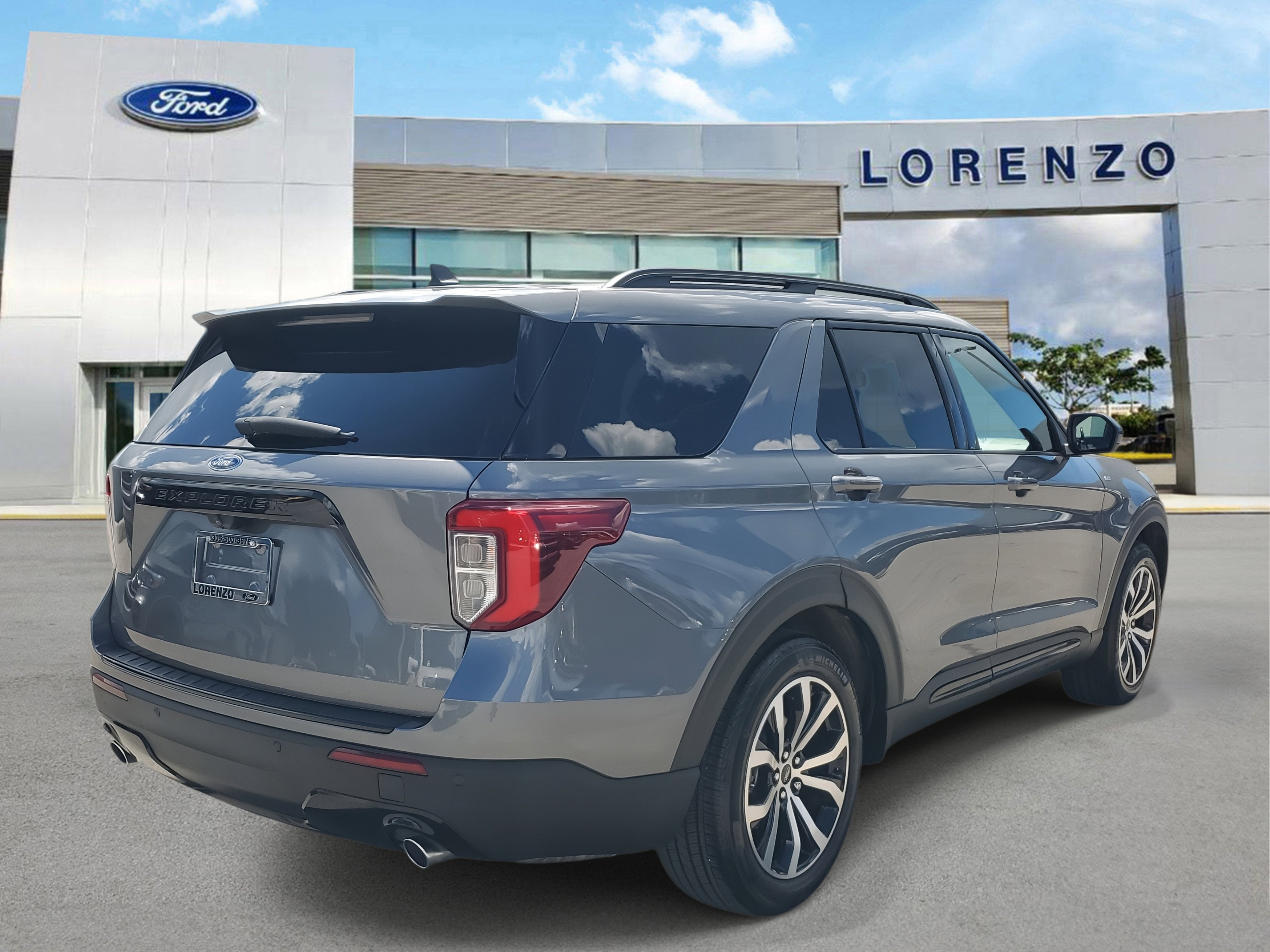 2022 Ford Explorer ST-Line