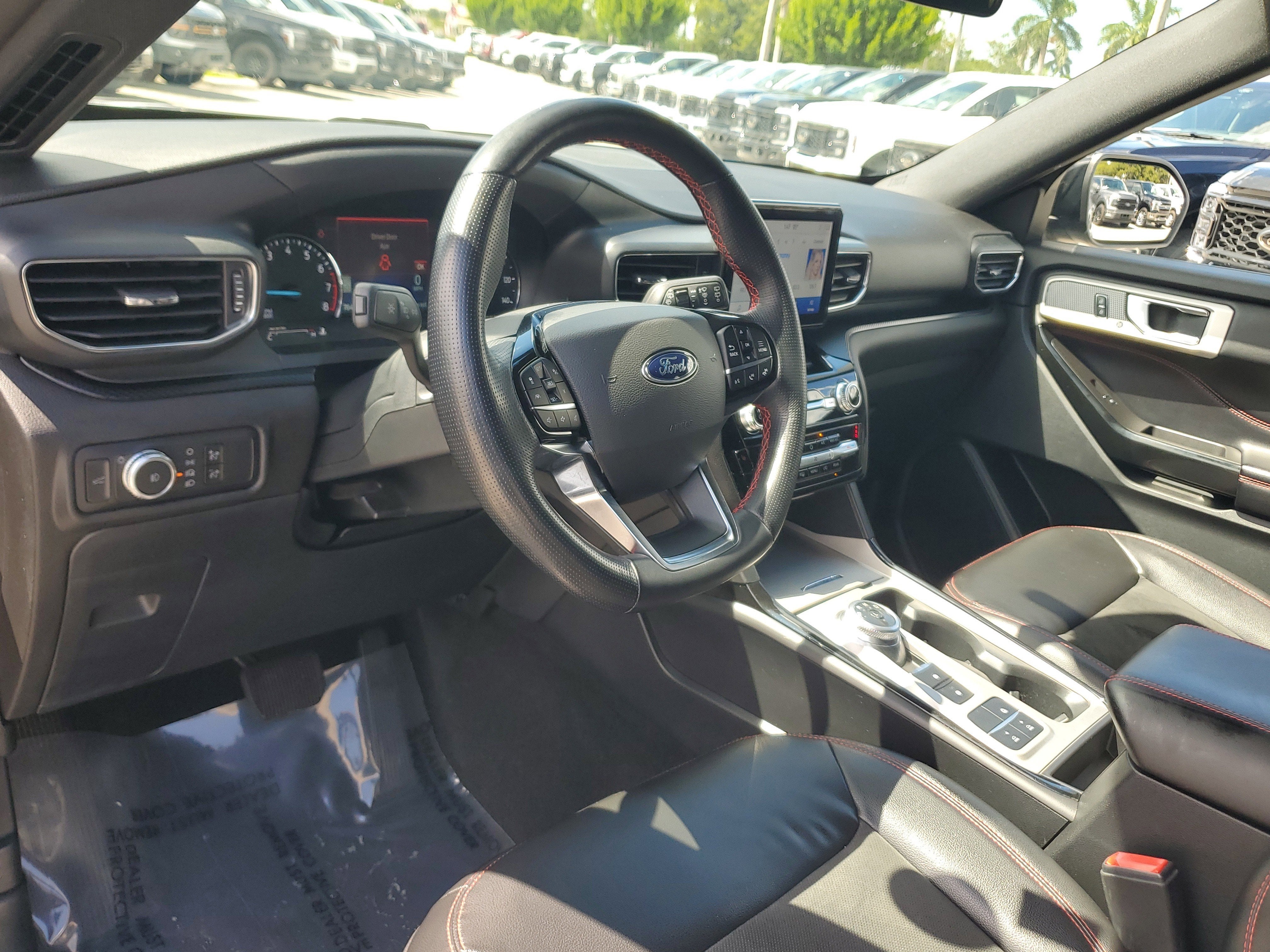 2022 Ford Explorer ST-Line