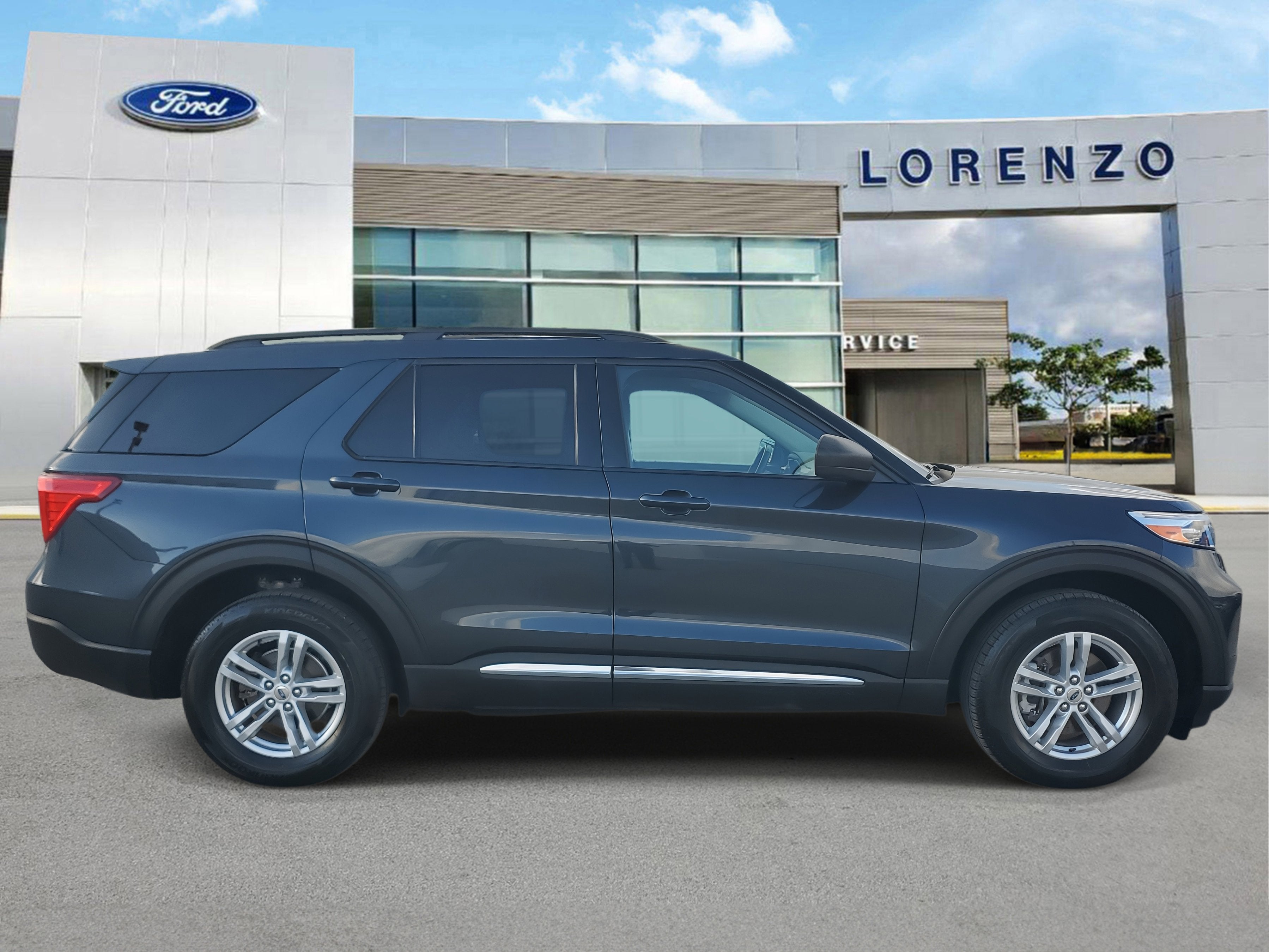 2024 Ford Explorer XLT 4WD