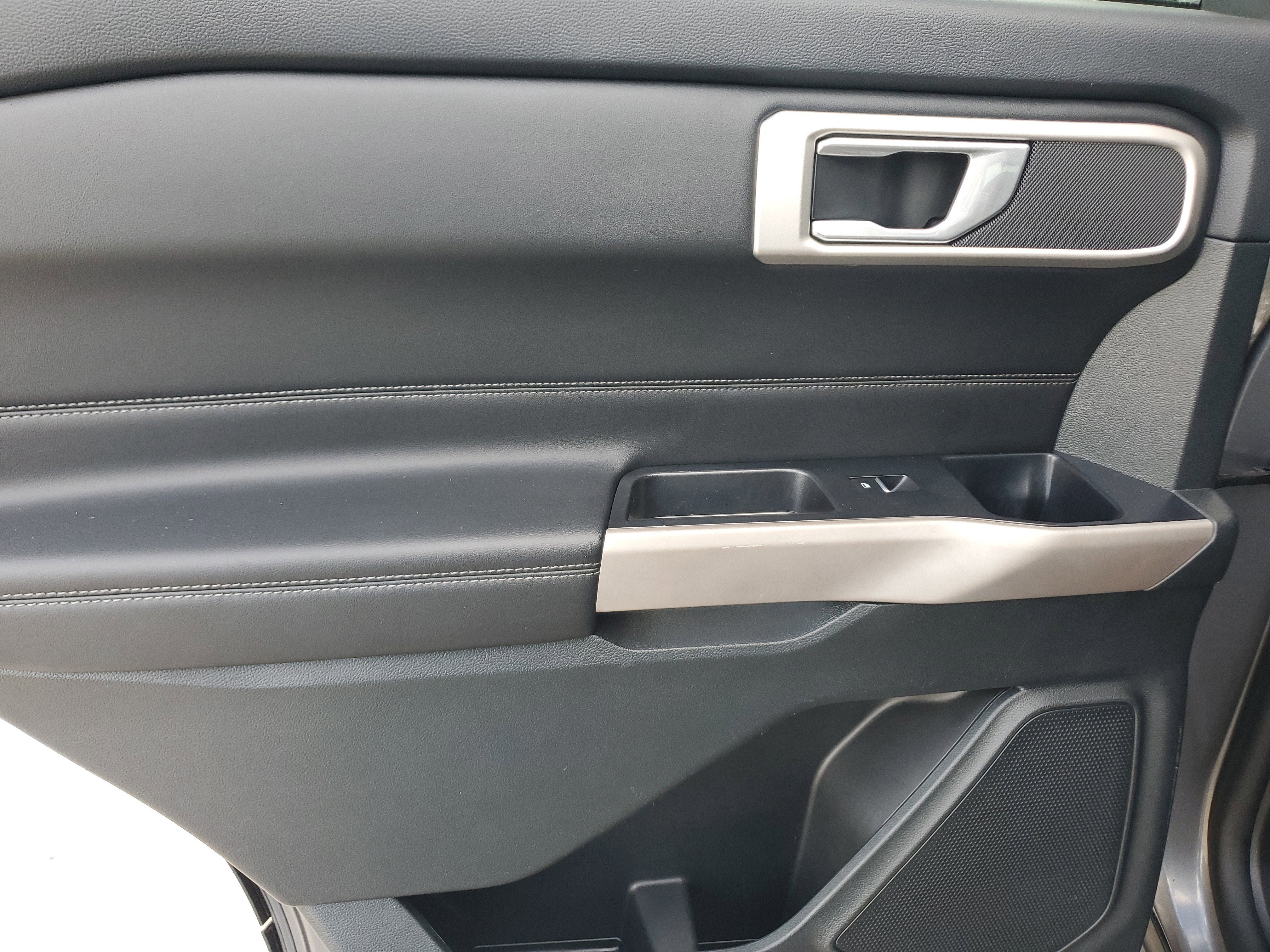 2023 Ford Explorer XLT 4WD