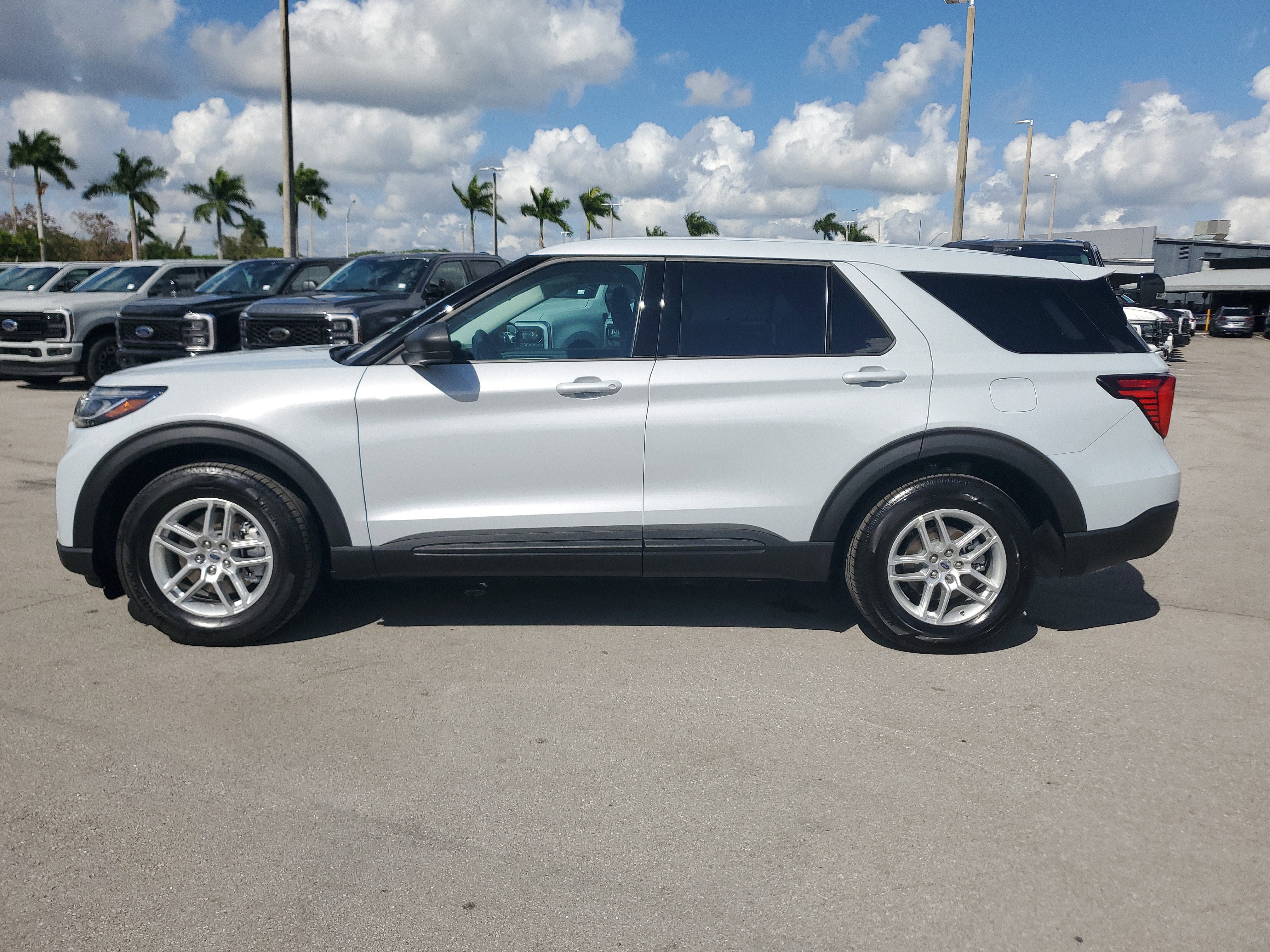 2026 Ford Explorer Active w/100A Pkg
