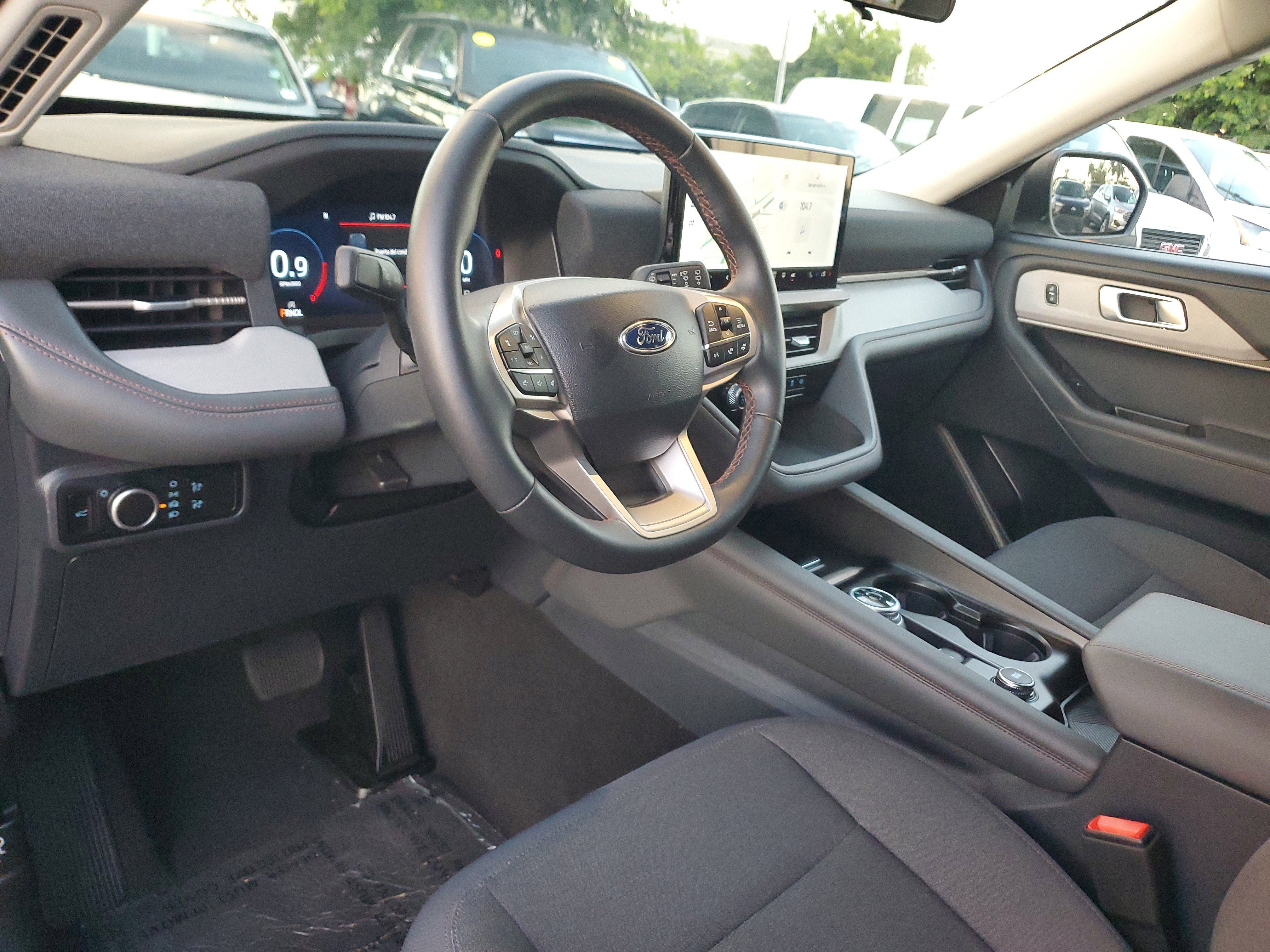 2025 Ford Explorer Active