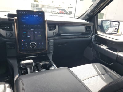 2024 Ford F-150 Lightning LARIAT 4WD