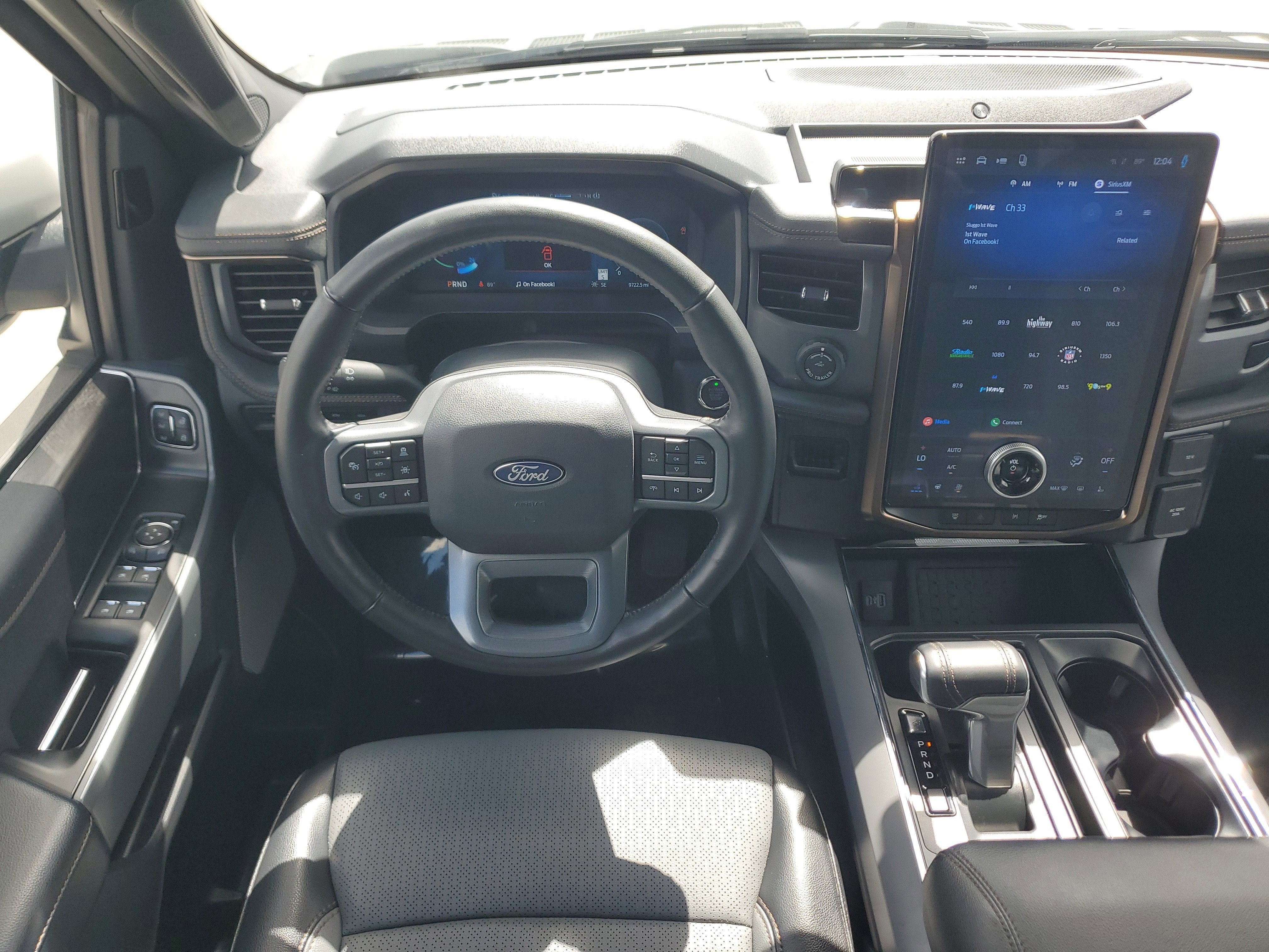 2024 Ford F-150 Lightning LARIAT 4WD