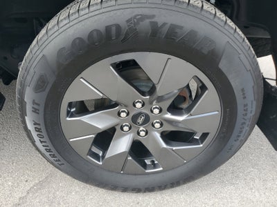 2024 Ford F-150 Lightning LARIAT 4WD