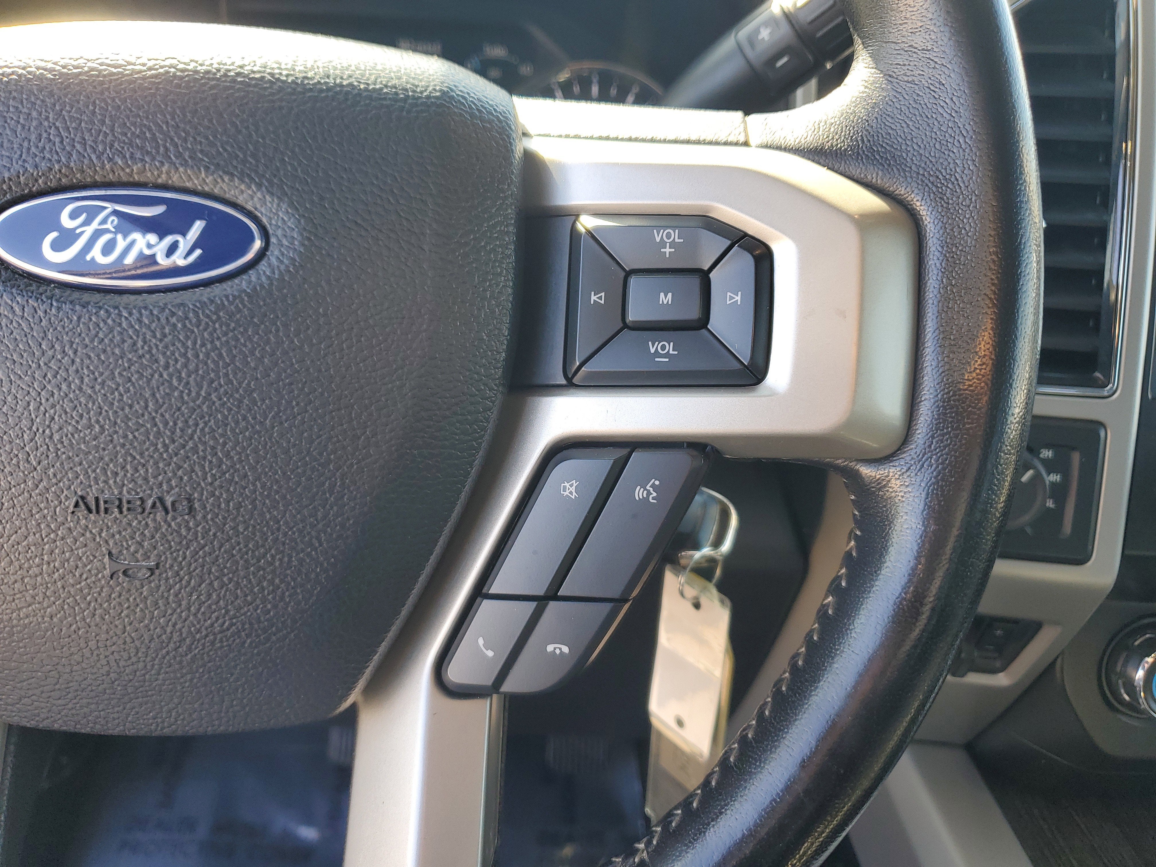 2021 Ford Super Duty F-250 SRW LARIAT 4WD Diesel