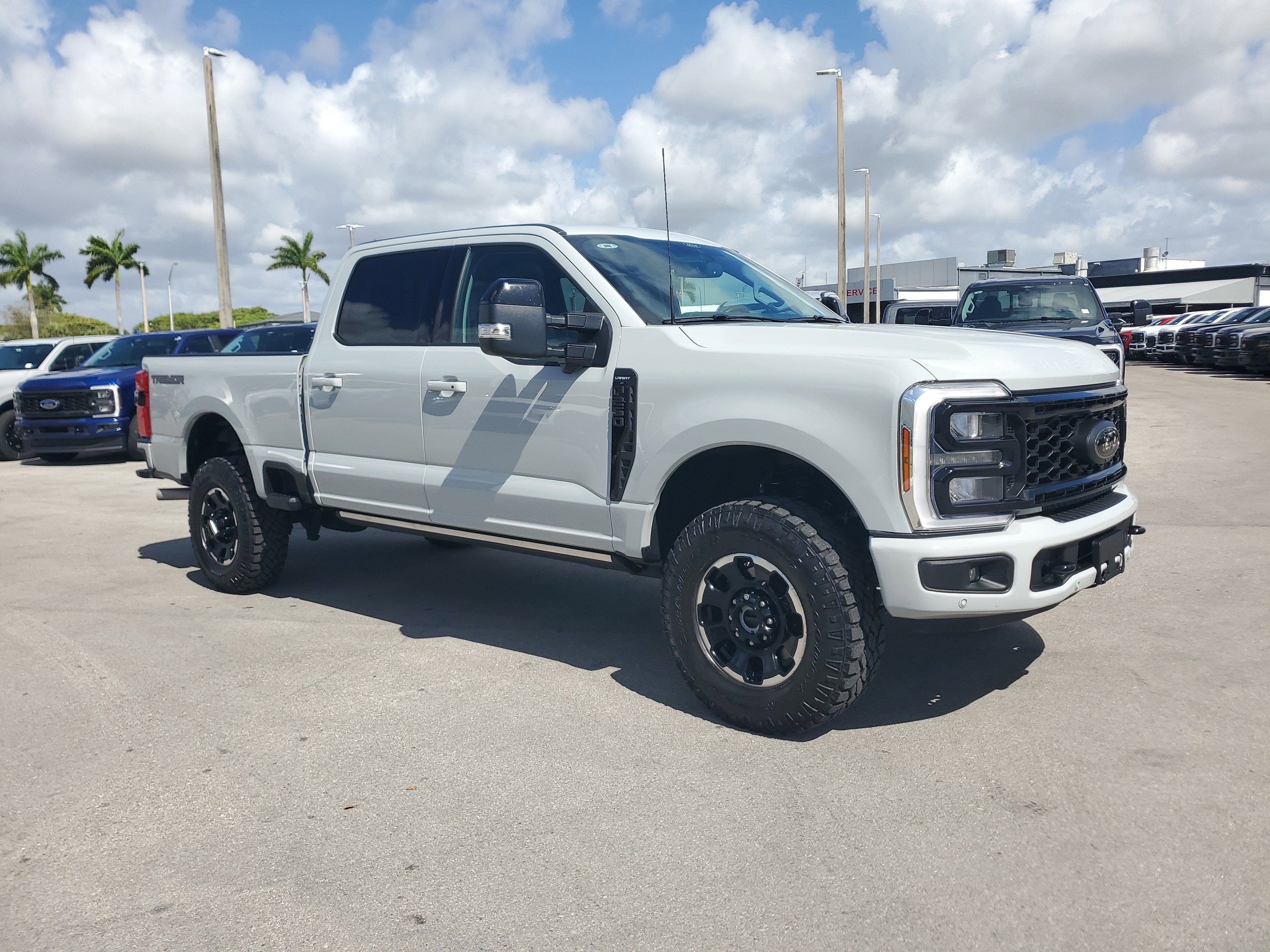 2025 Ford Super Duty F-250 SRW LARIAT 4WD