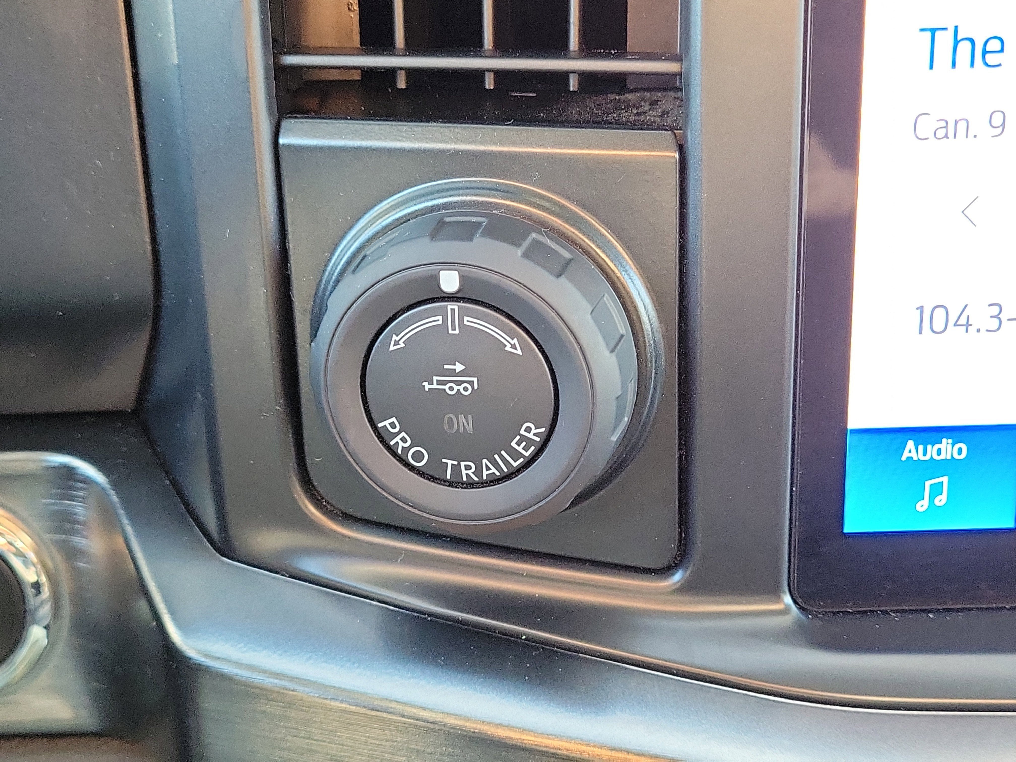 2024 Ford Super Duty F-250 SRW LARIAT 4WD Diesel