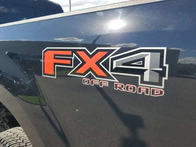 2022 Ford Super Duty F-350 SRW LARIAT 4WD Diesel