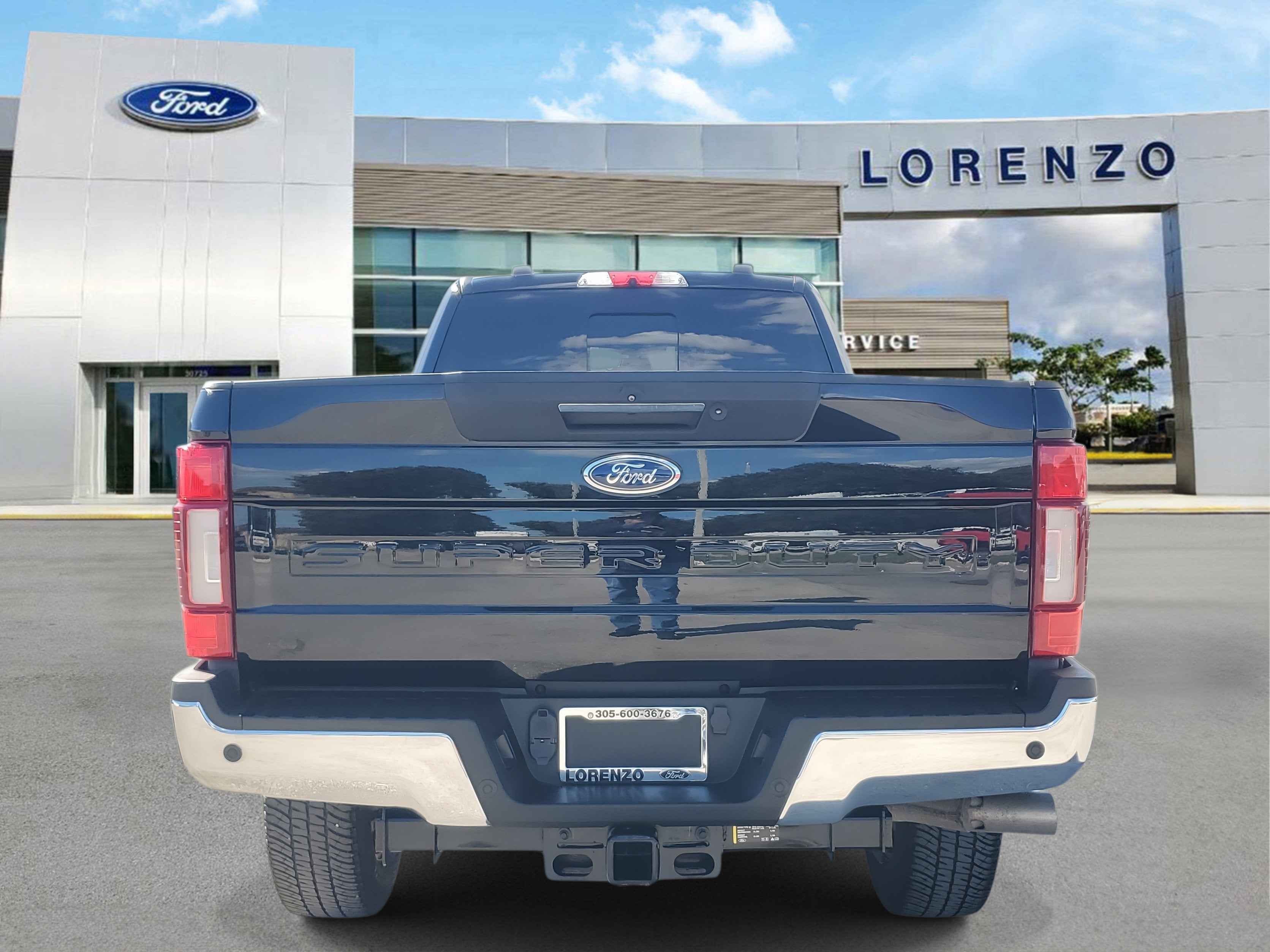 2022 Ford Super Duty F-350 SRW LARIAT 4WD Diesel