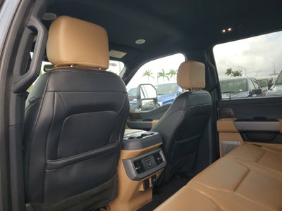 2023 Ford Super Duty F-350 DRW LARIAT 4WD Diesel