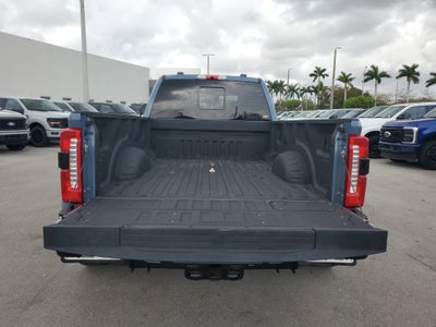 2023 Ford Super Duty F-350 DRW LARIAT 4WD Diesel