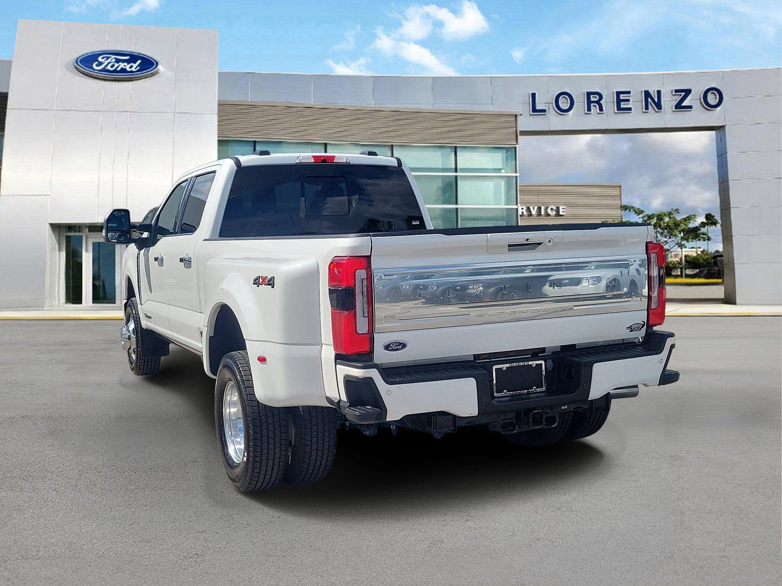 2024 Ford Super Duty F-350 DRW Platinum 4WD
