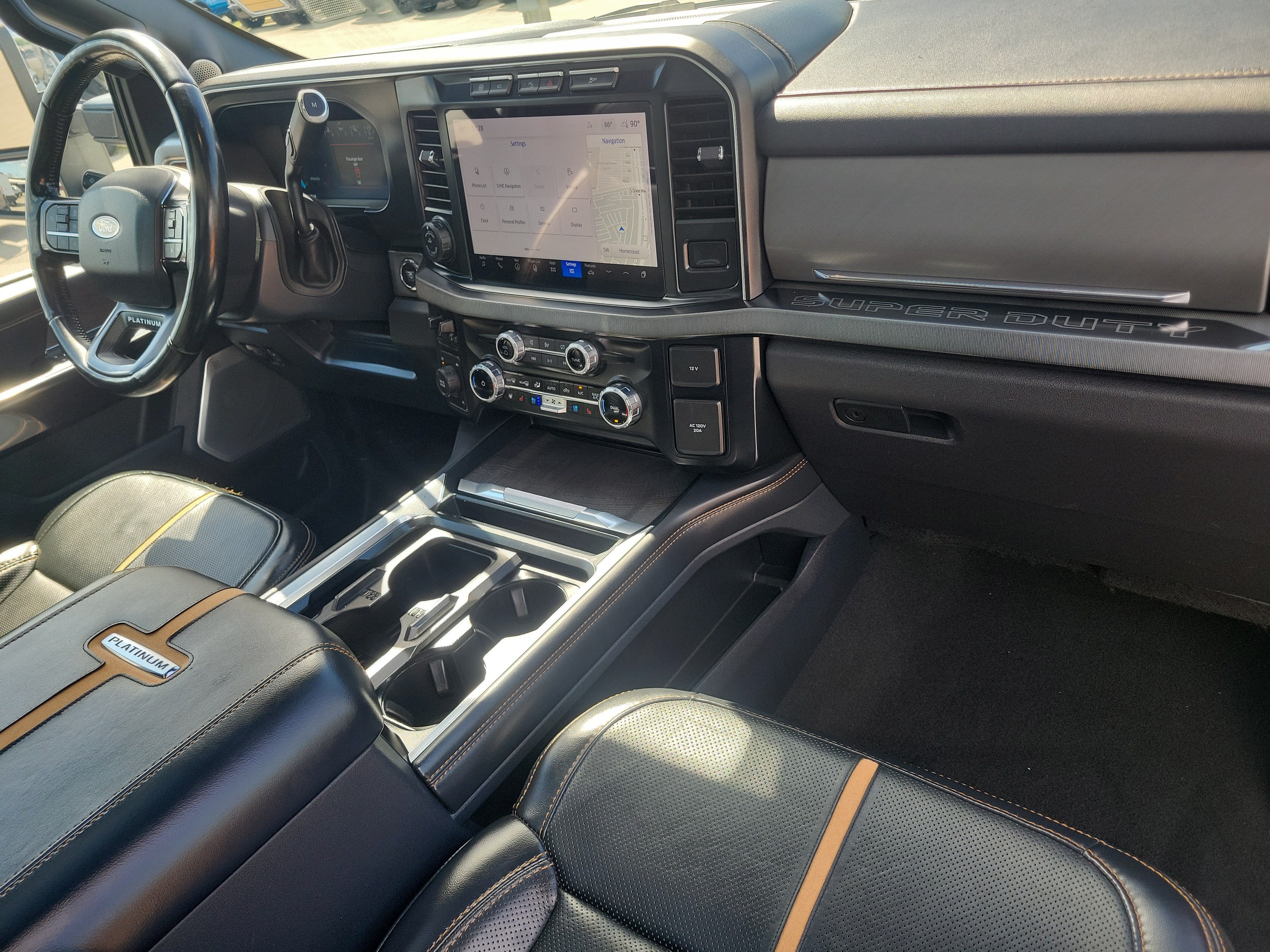 2024 Ford Super Duty F-350 DRW Platinum 4WD