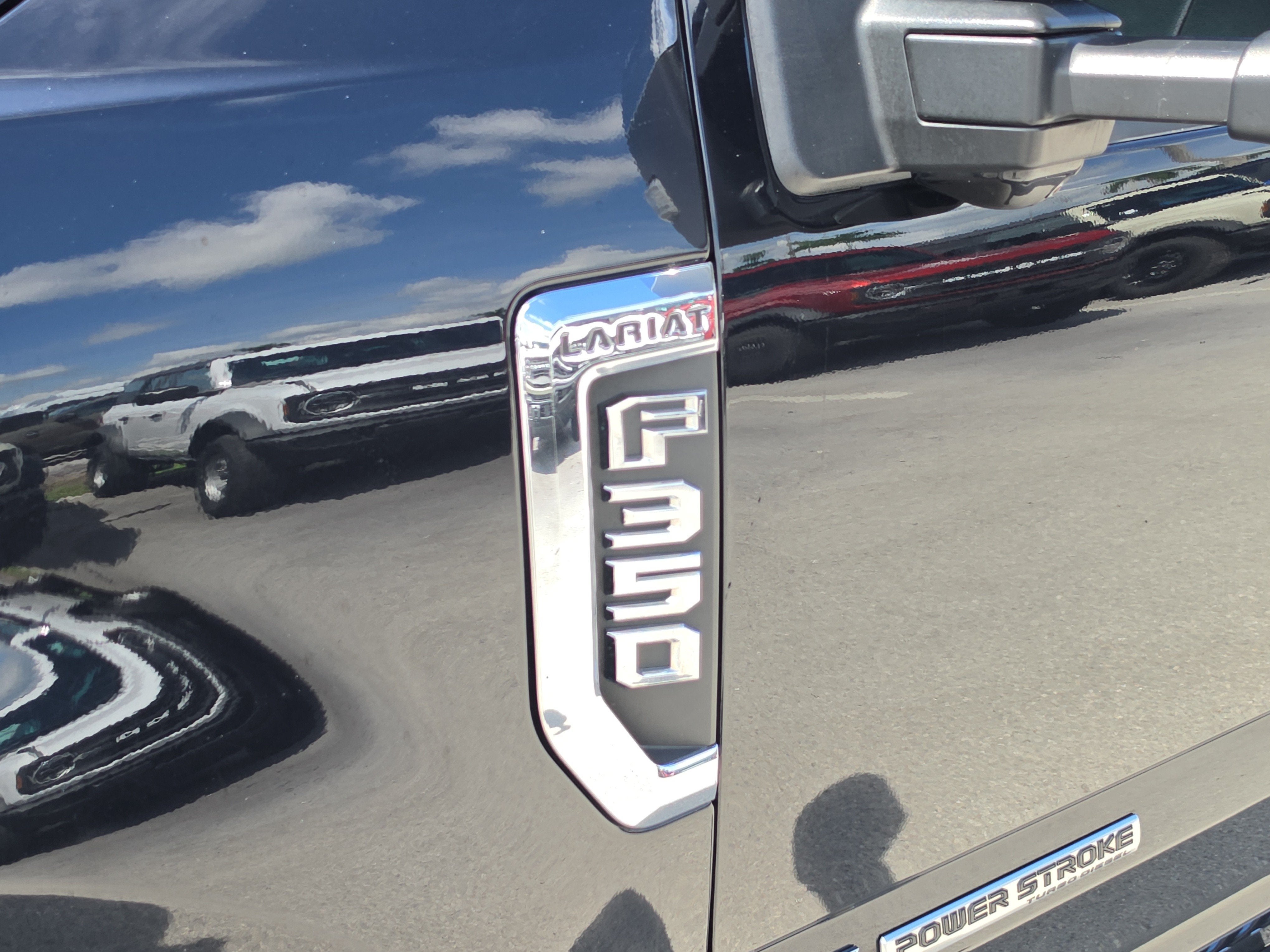 2020 Ford Super Duty F-350 DRW LARIAT