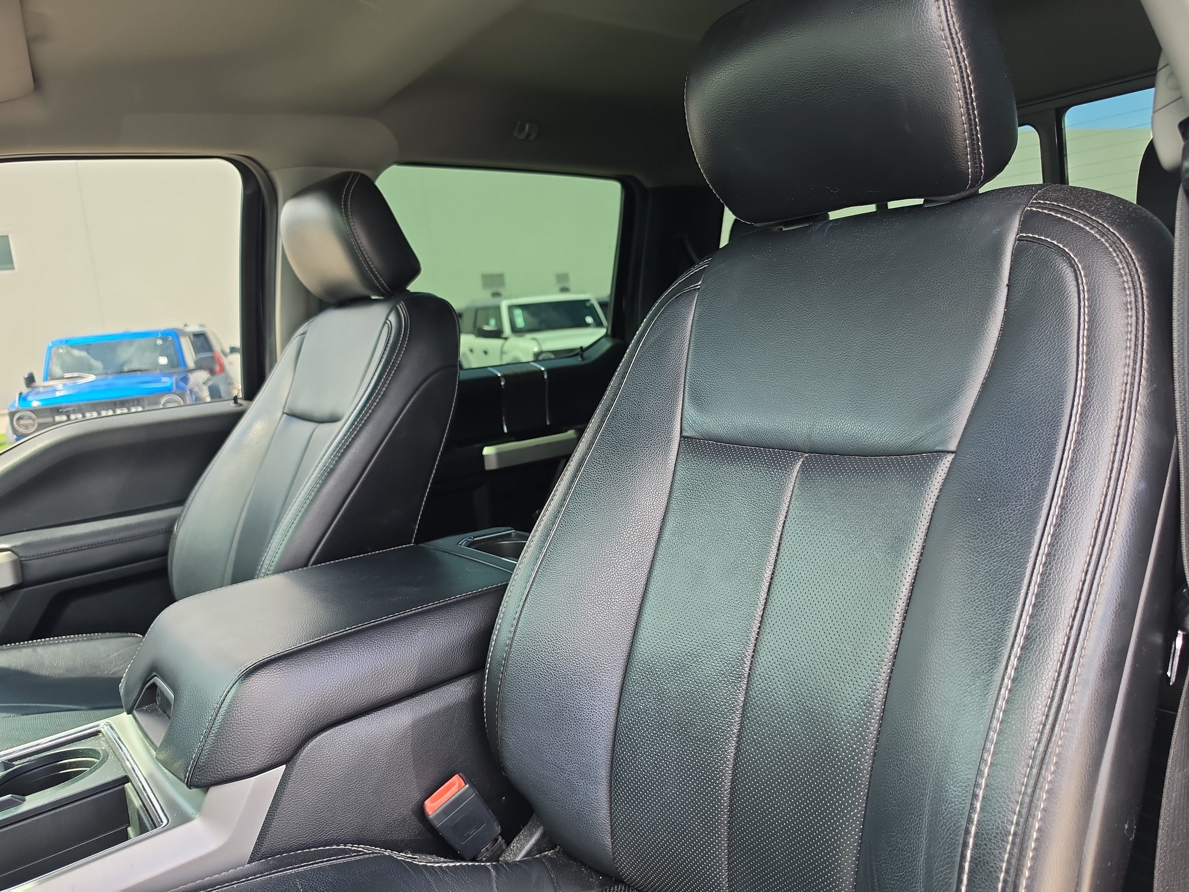 2020 Ford Super Duty F-350 DRW LARIAT