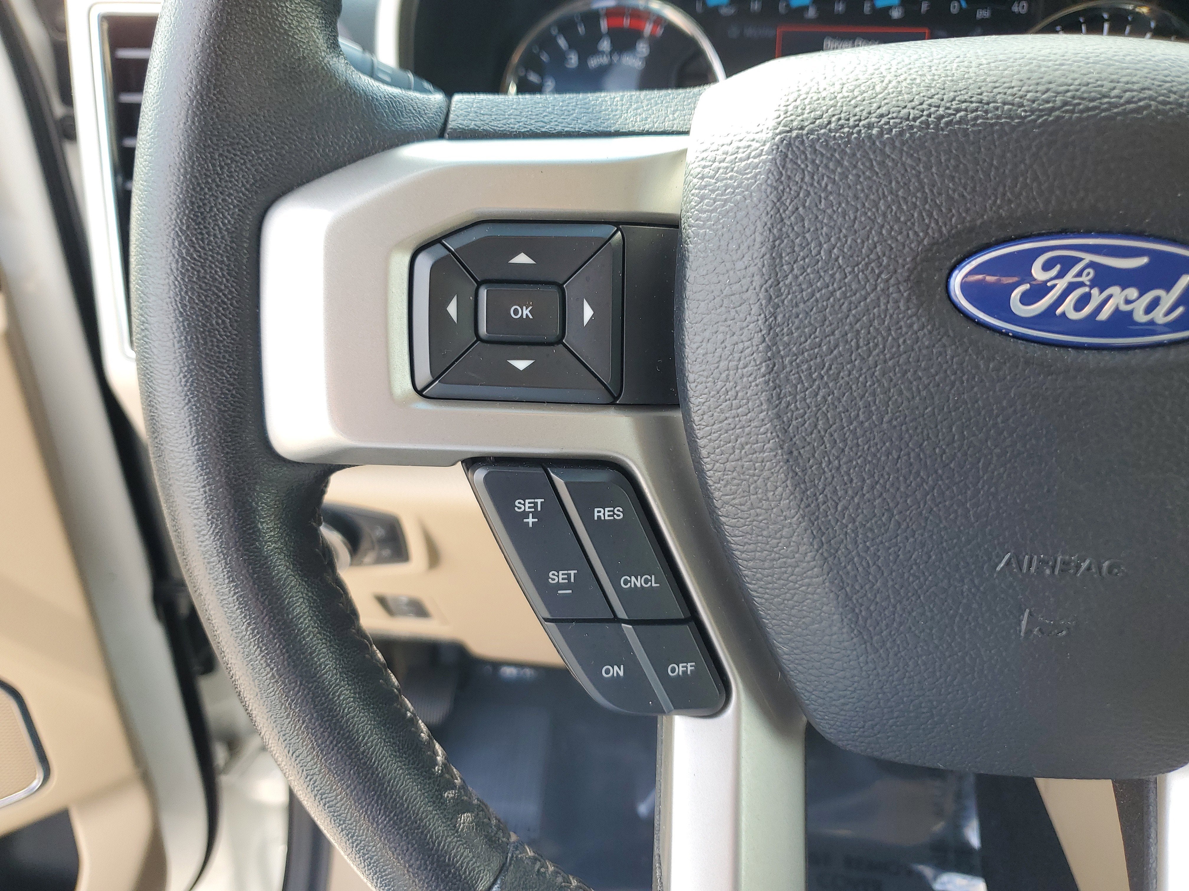 2020 Ford Super Duty F-350 DRW LARIAT 4WD Diesel