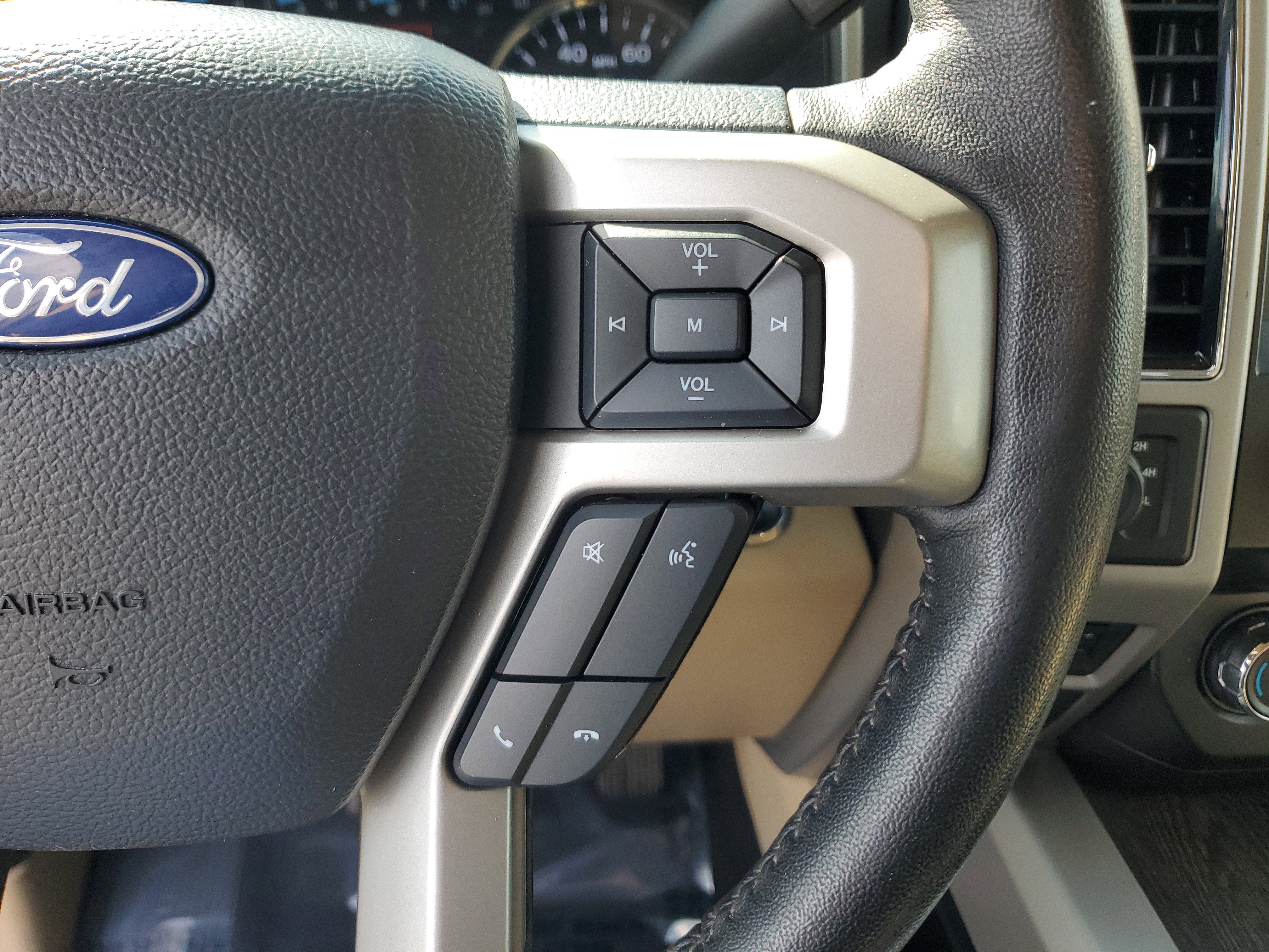 2020 Ford Super Duty F-350 DRW LARIAT 4WD Diesel