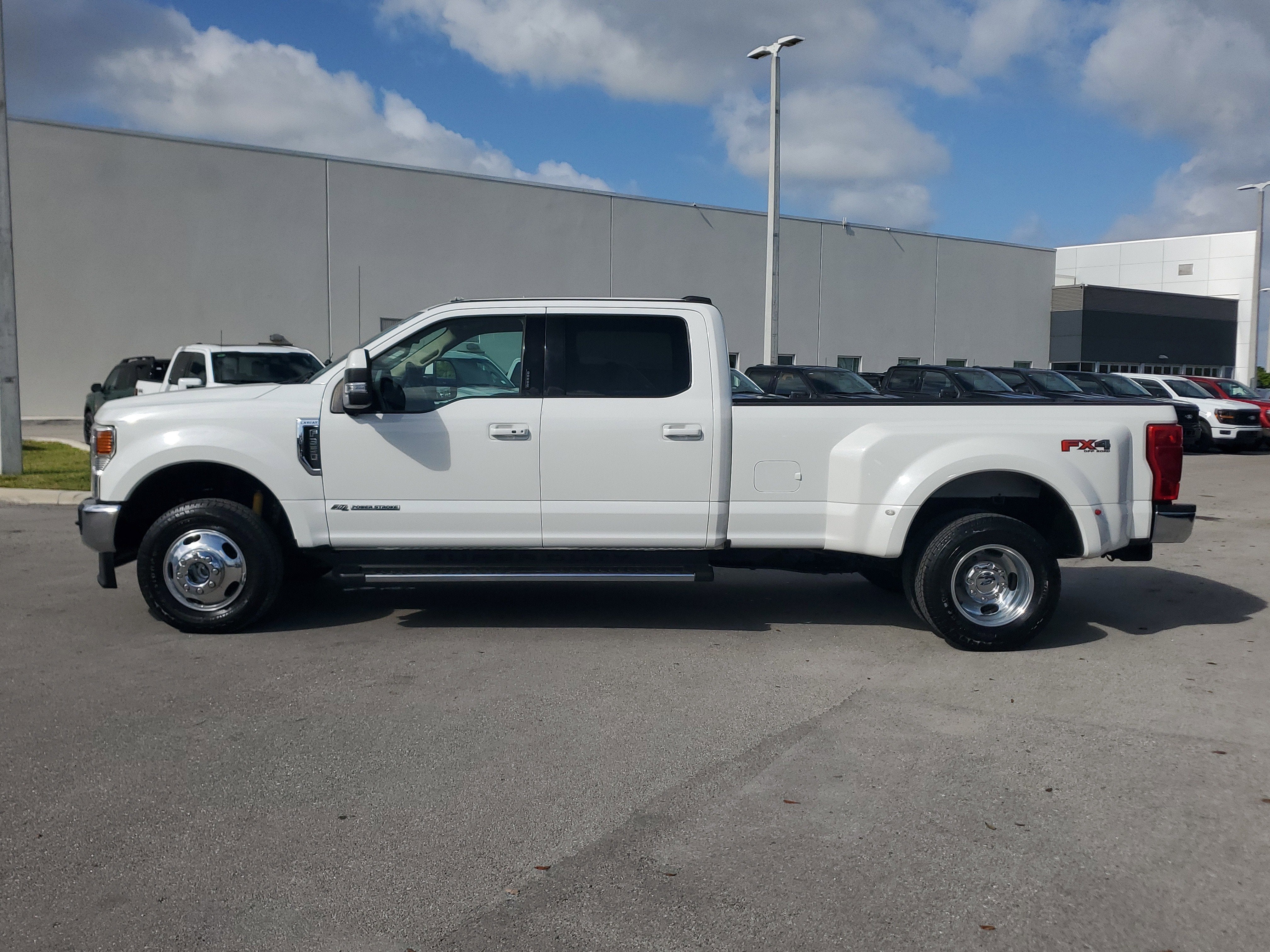 2020 Ford Super Duty F-350 DRW LARIAT 4WD Diesel