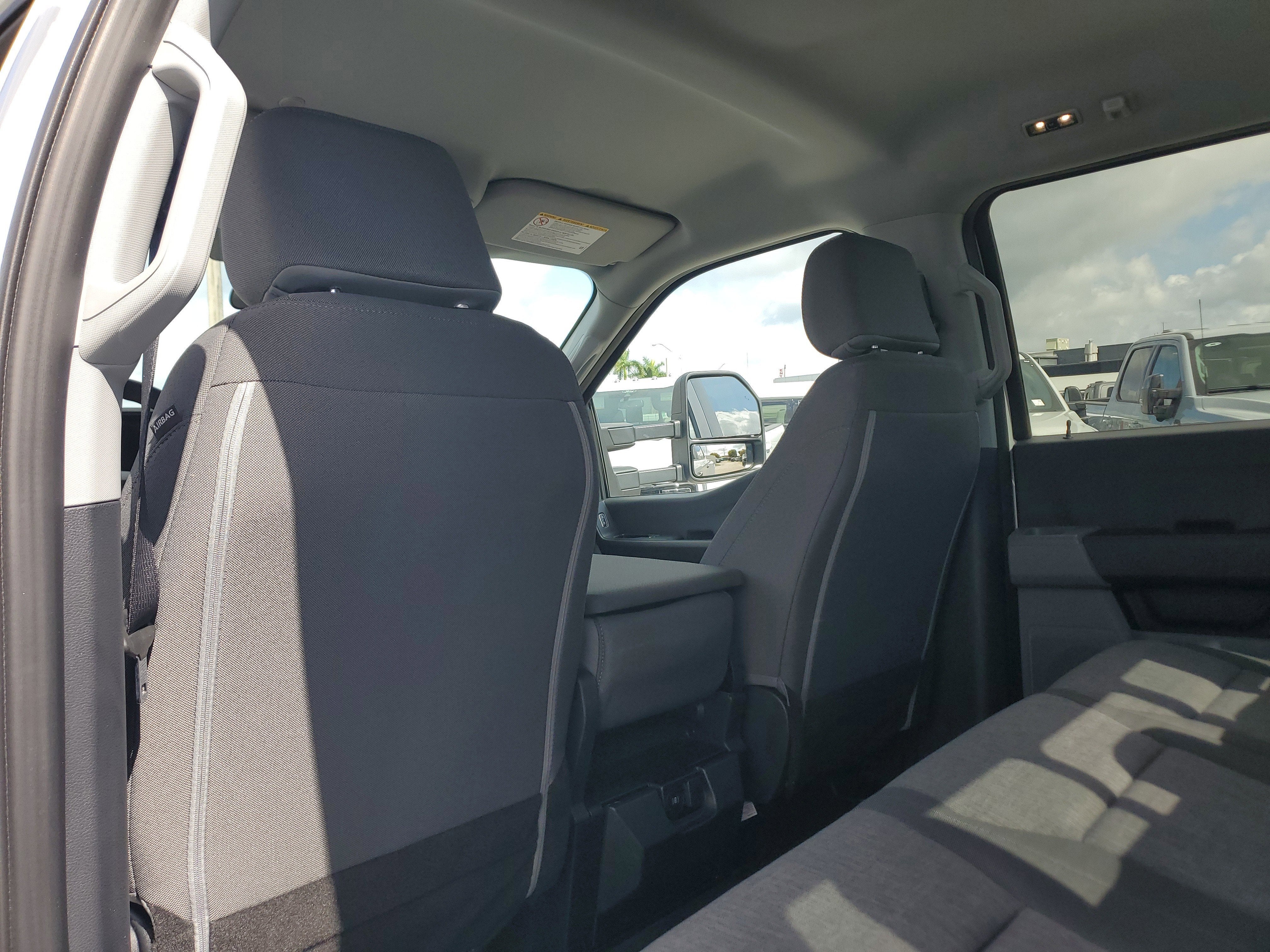 2025 Ford Super Duty F-350 DRW XL