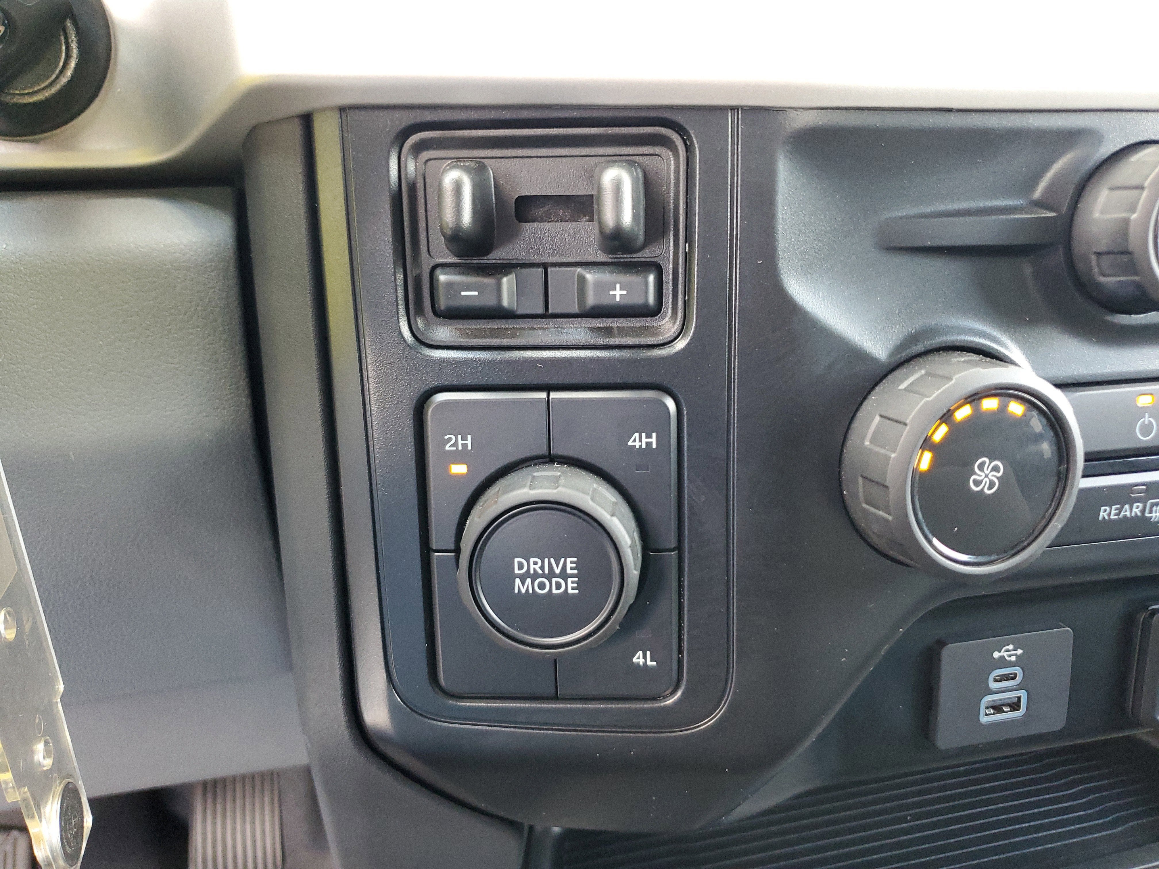 2025 Ford Super Duty F-350 DRW XL