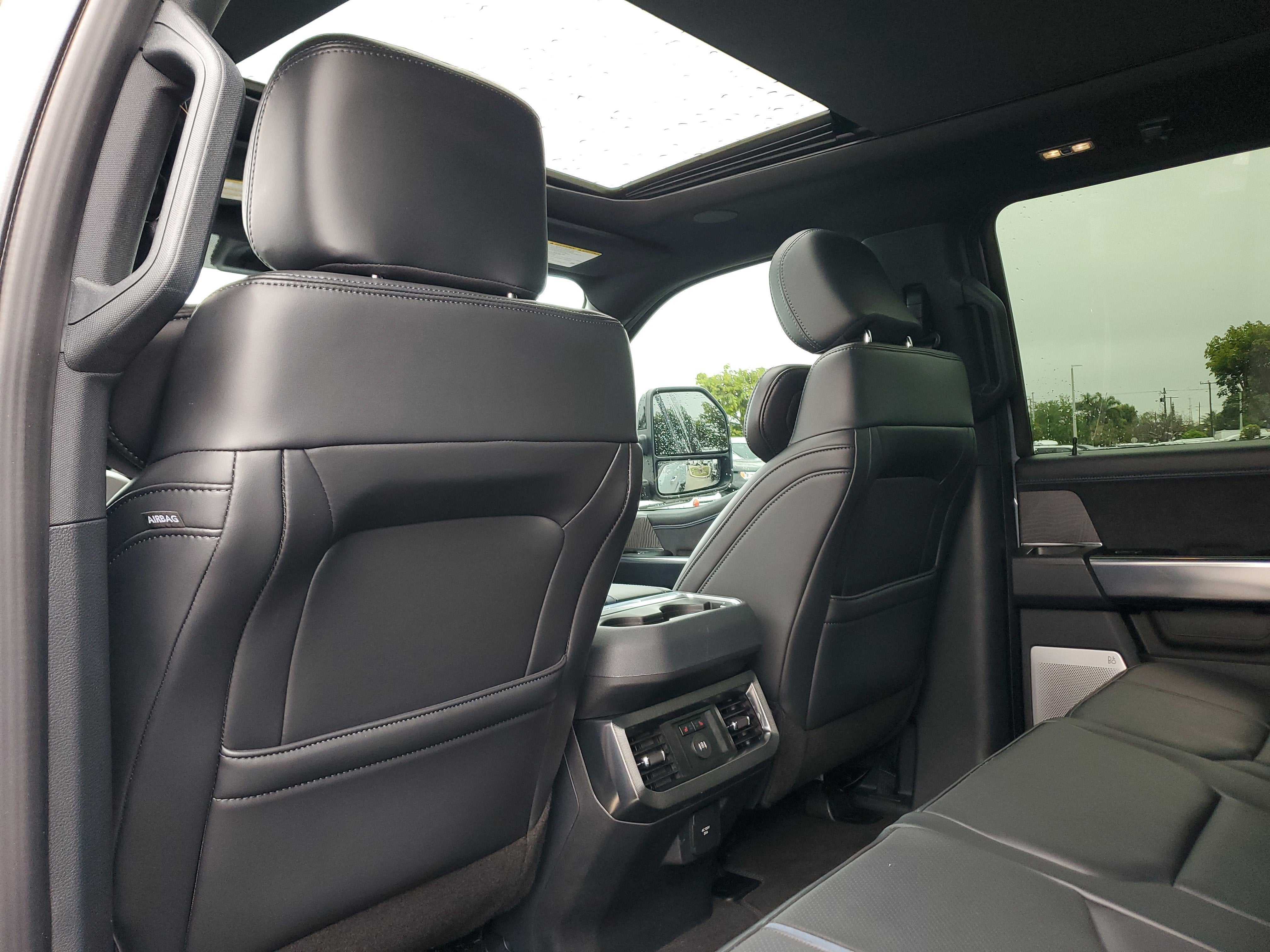 2025 Ford Super Duty F-450 DRW Platinum 4WD Diesel