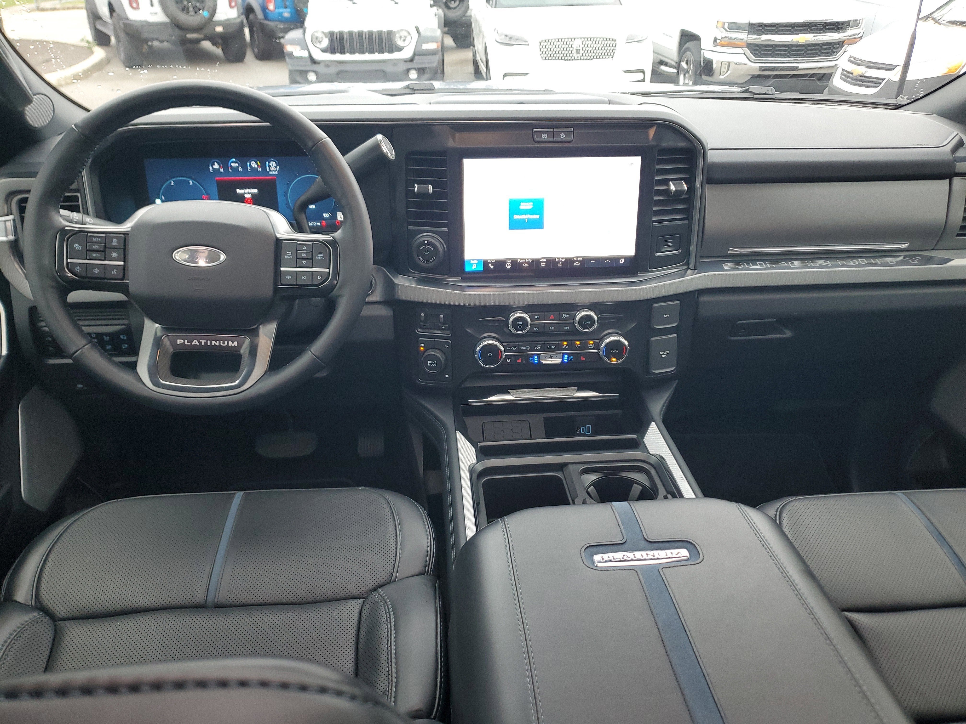 2025 Ford Super Duty F-450 DRW Platinum 4WD Diesel