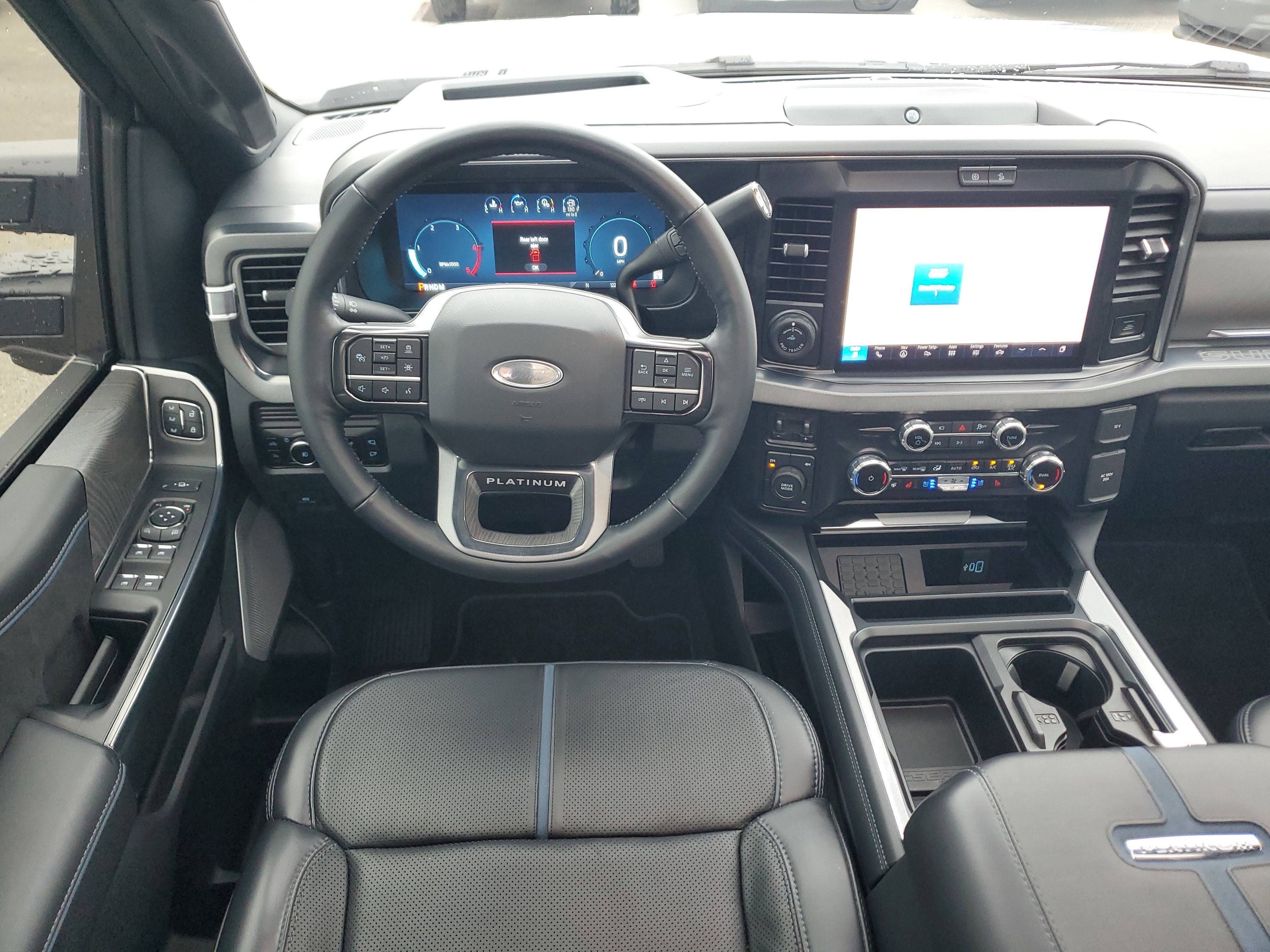 2025 Ford Super Duty F-450 DRW Platinum 4WD Diesel