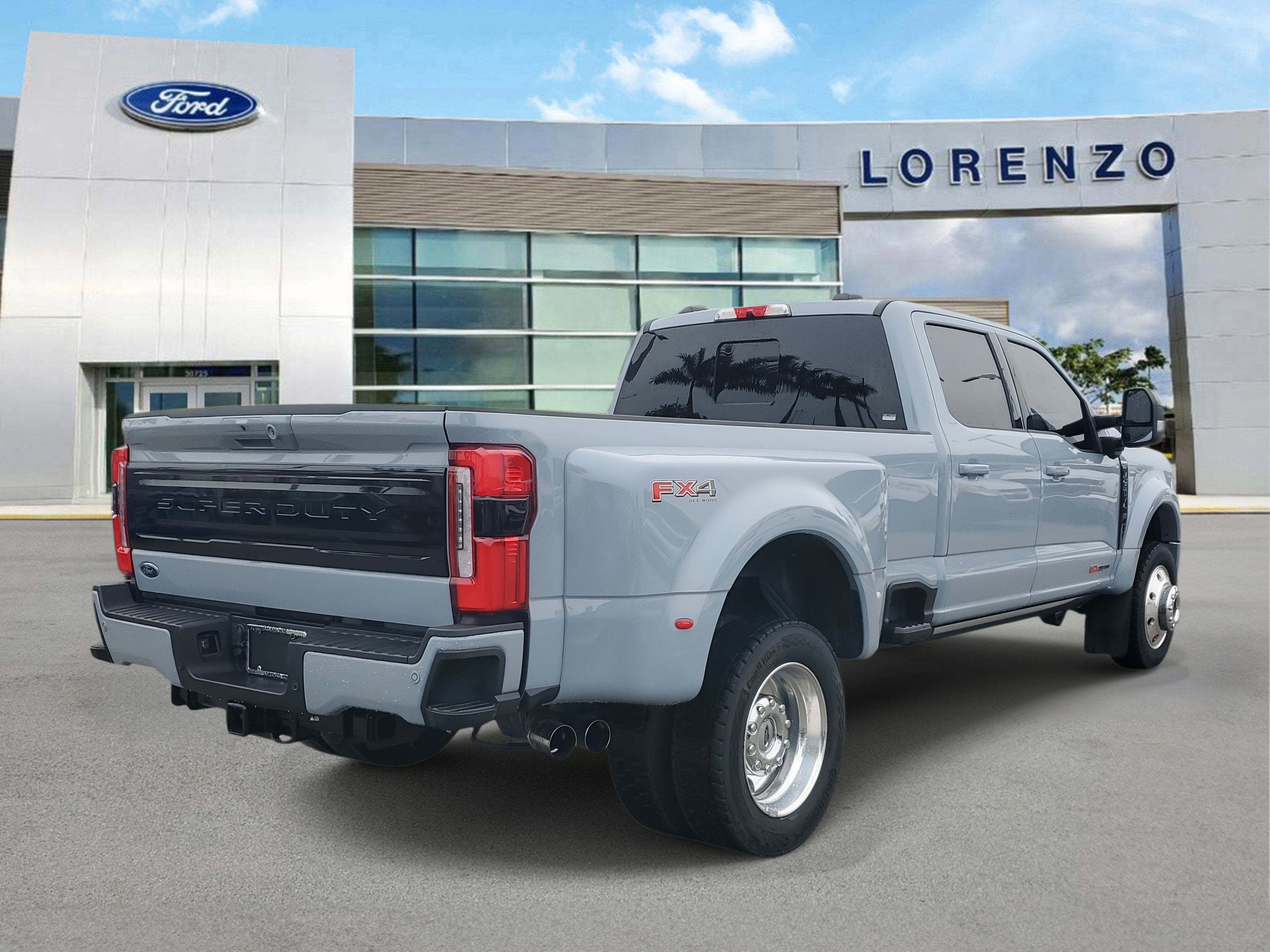 2025 Ford Super Duty F-450 DRW Platinum 4WD Diesel