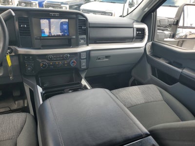 2025 Ford Super Duty F-450 DRW XLT 4WD Diesel