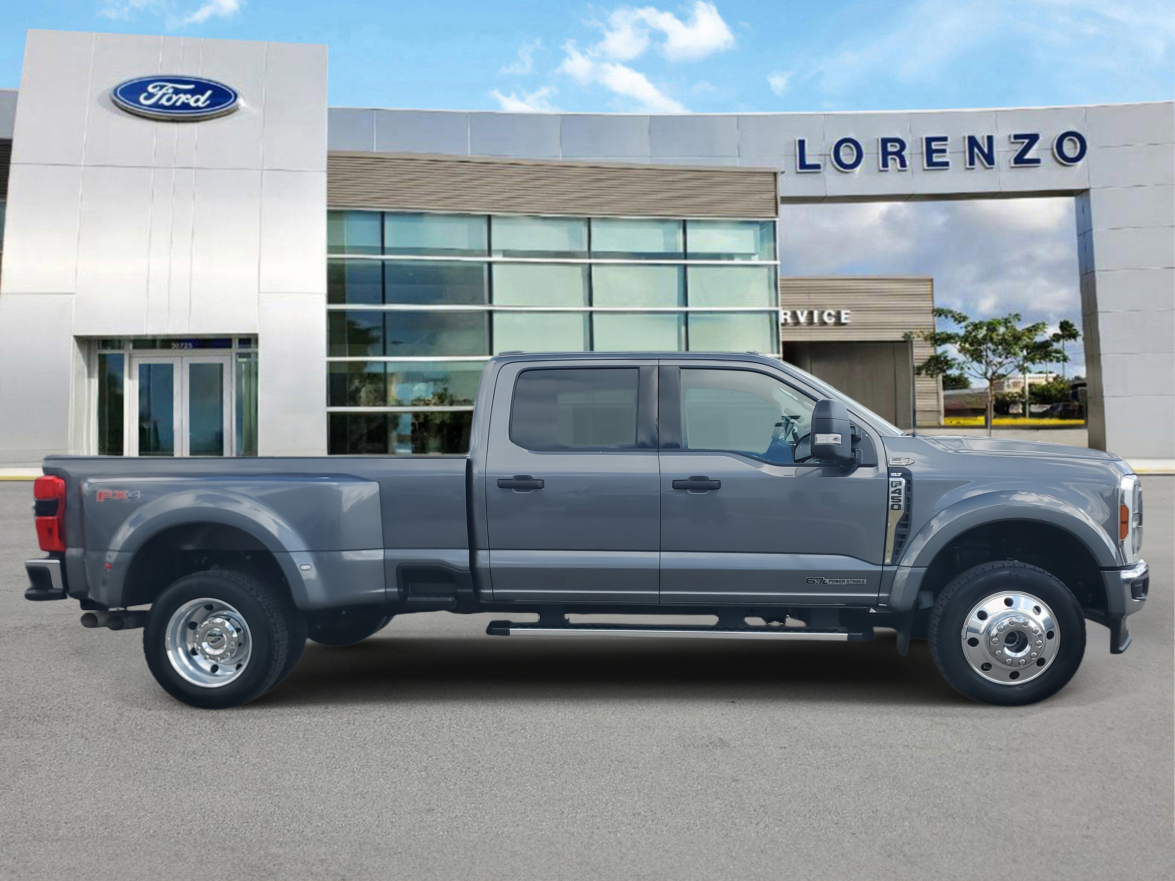 2025 Ford Super Duty F-450 DRW XLT 4WD Diesel