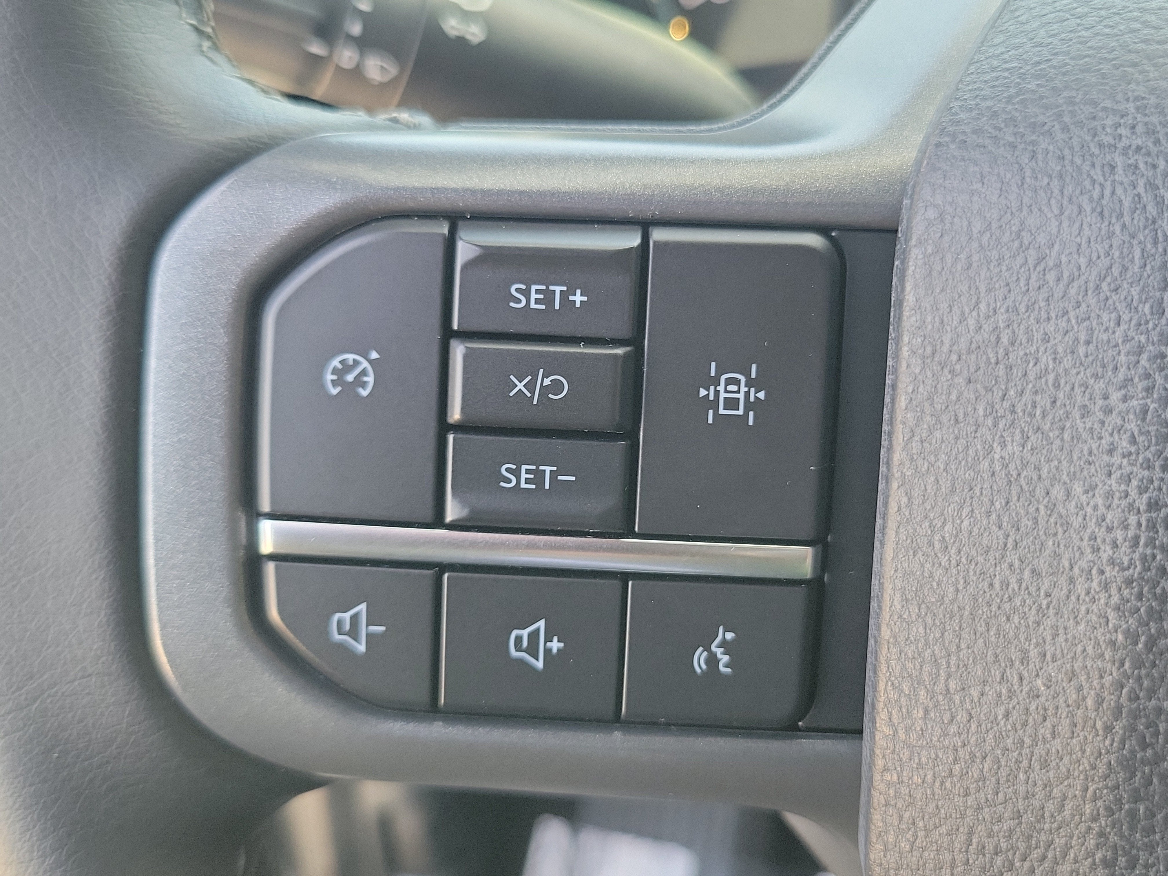 2023 Ford F-150 XLT 4WD