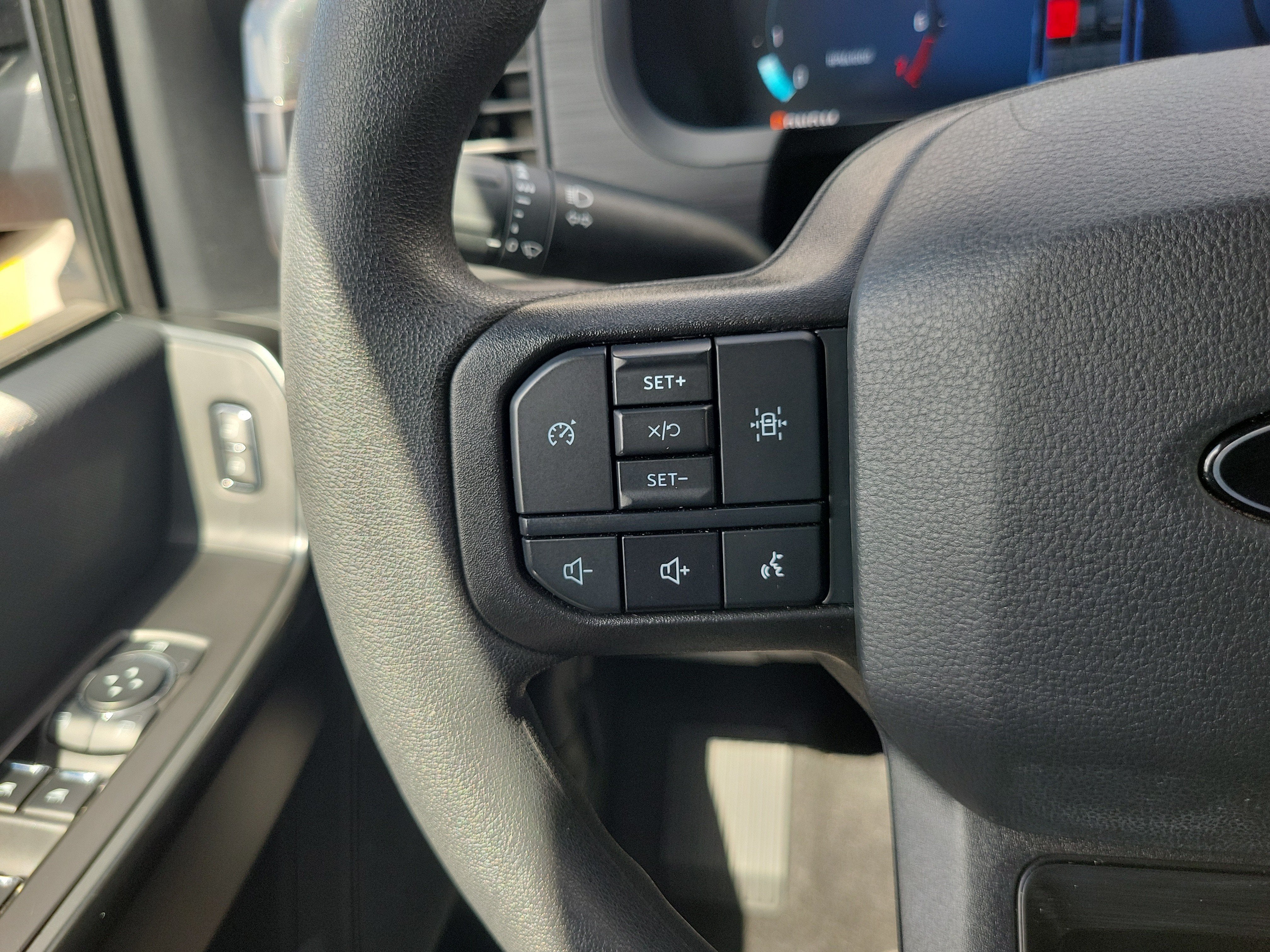 2024 Ford F-150 STX 4WD