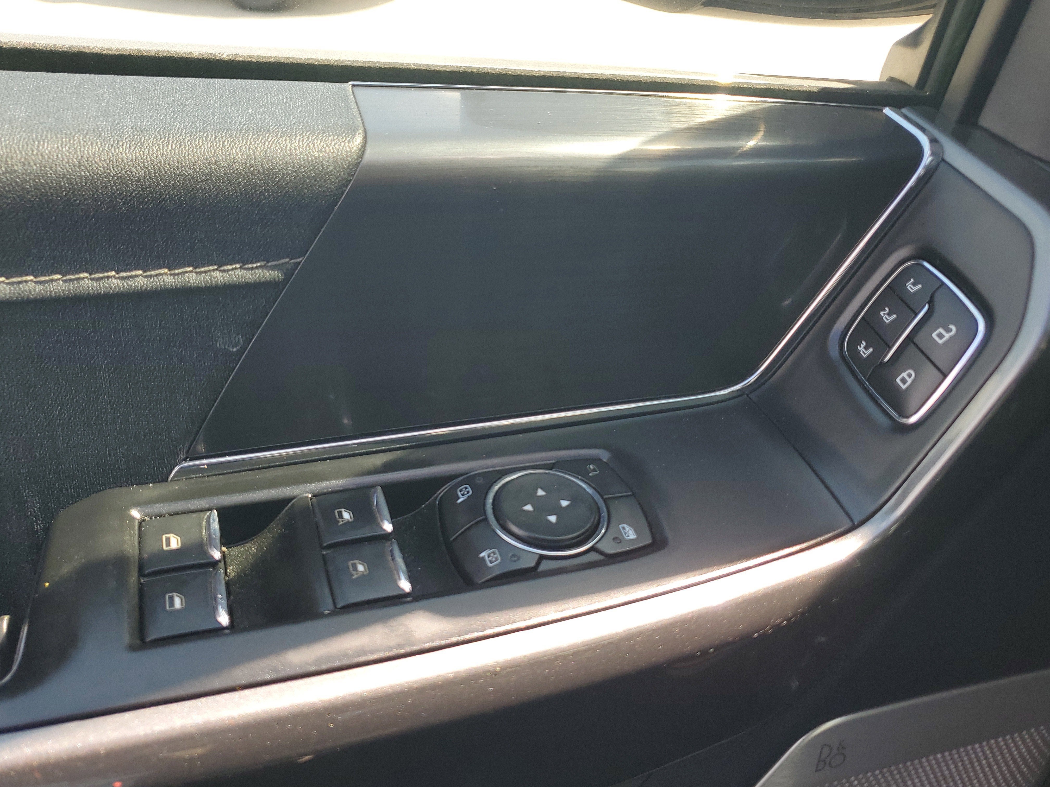 2023 Ford F-150 LARIAT 4WD