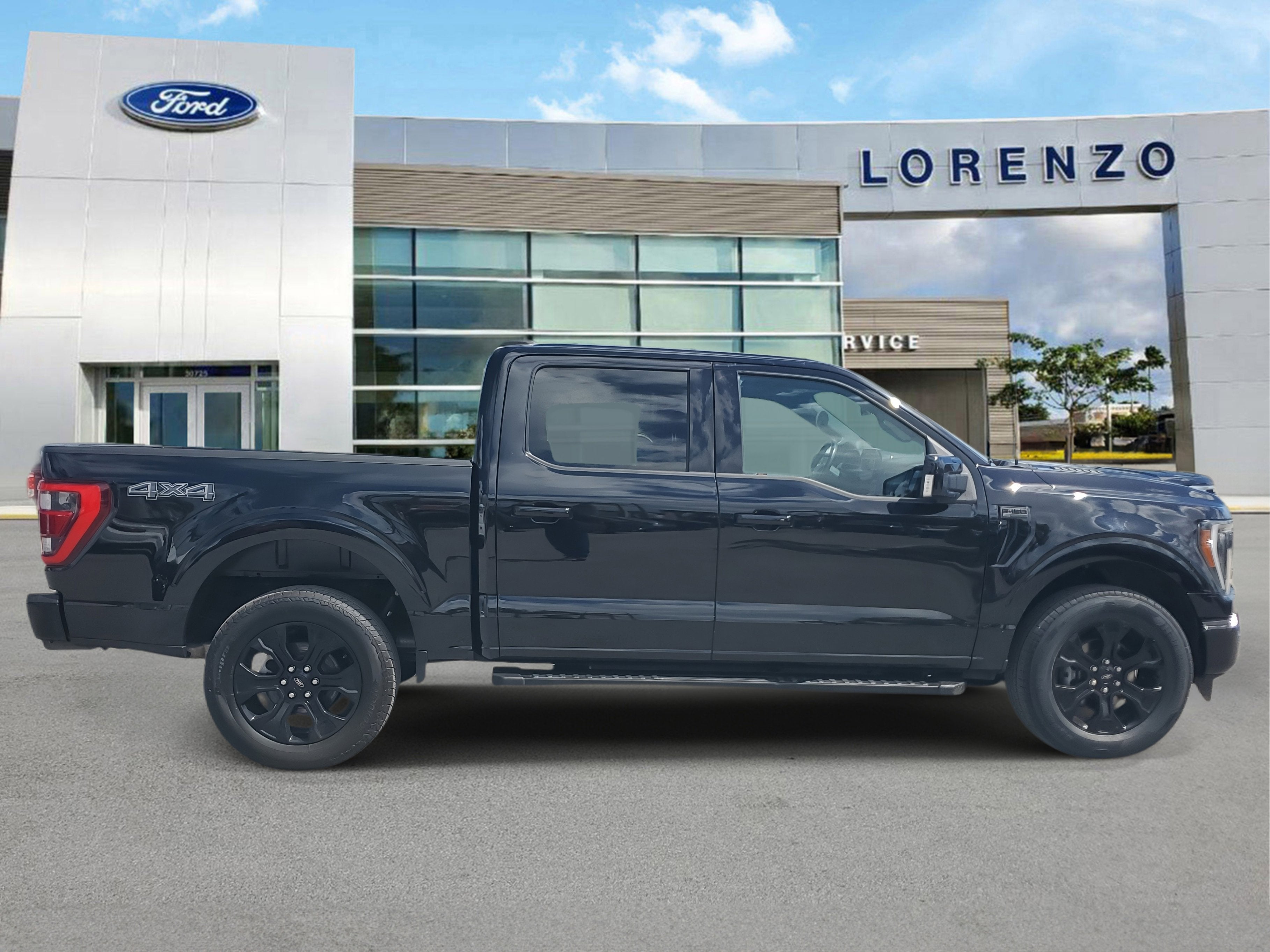 2023 Ford F-150 LARIAT 4WD