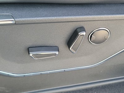 2023 Ford F-150 LARIAT 4WD
