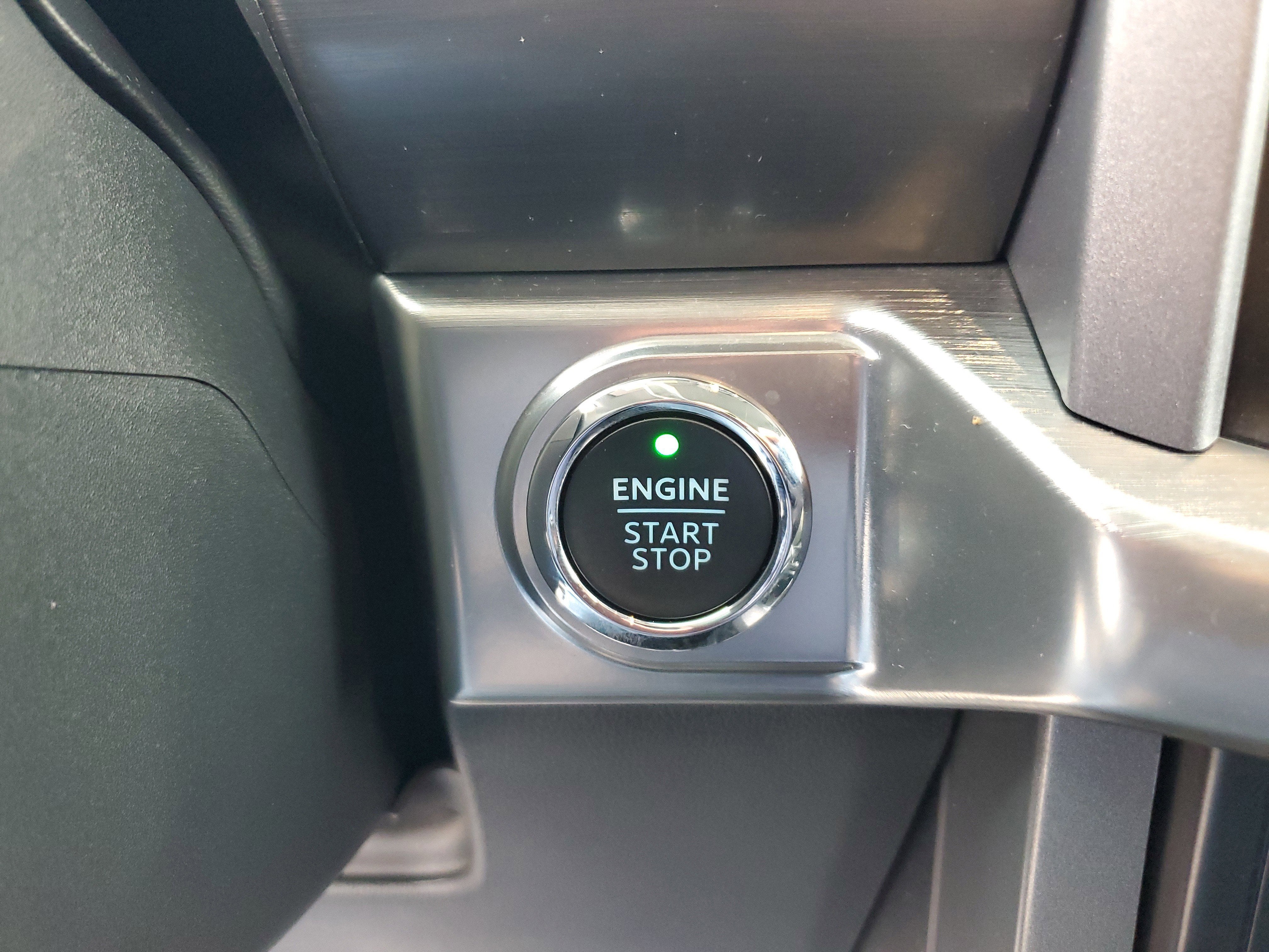 2023 Ford F-150 LARIAT 4WD