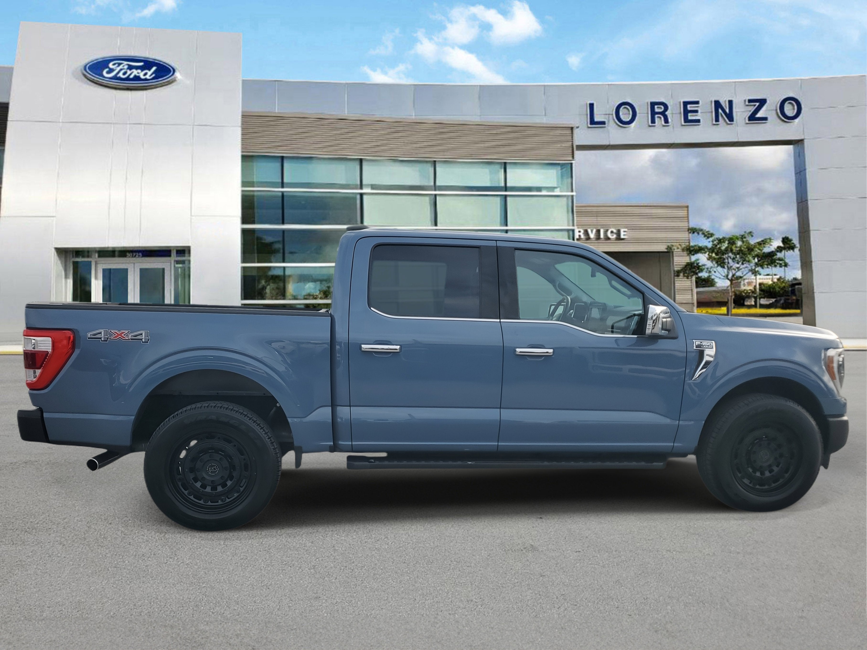 2023 Ford F-150 LARIAT 4WD