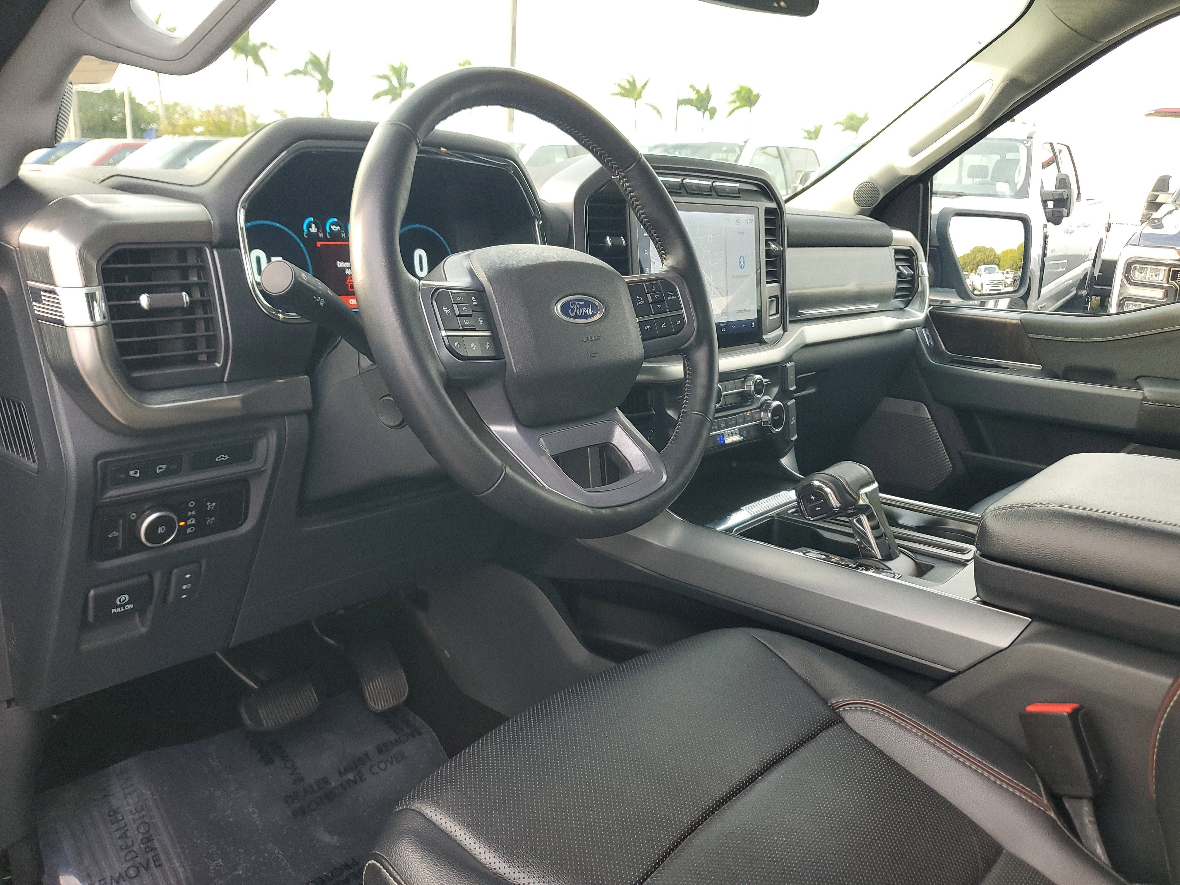 2023 Ford F-150 LARIAT 4WD