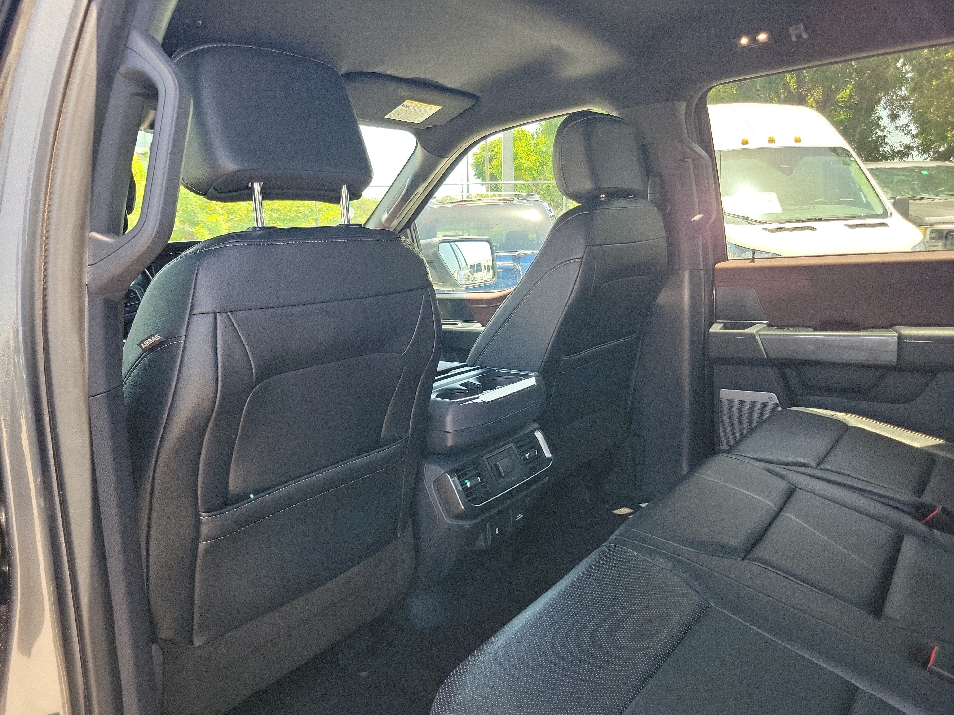 2023 Ford F-150 LARIAT 4WD