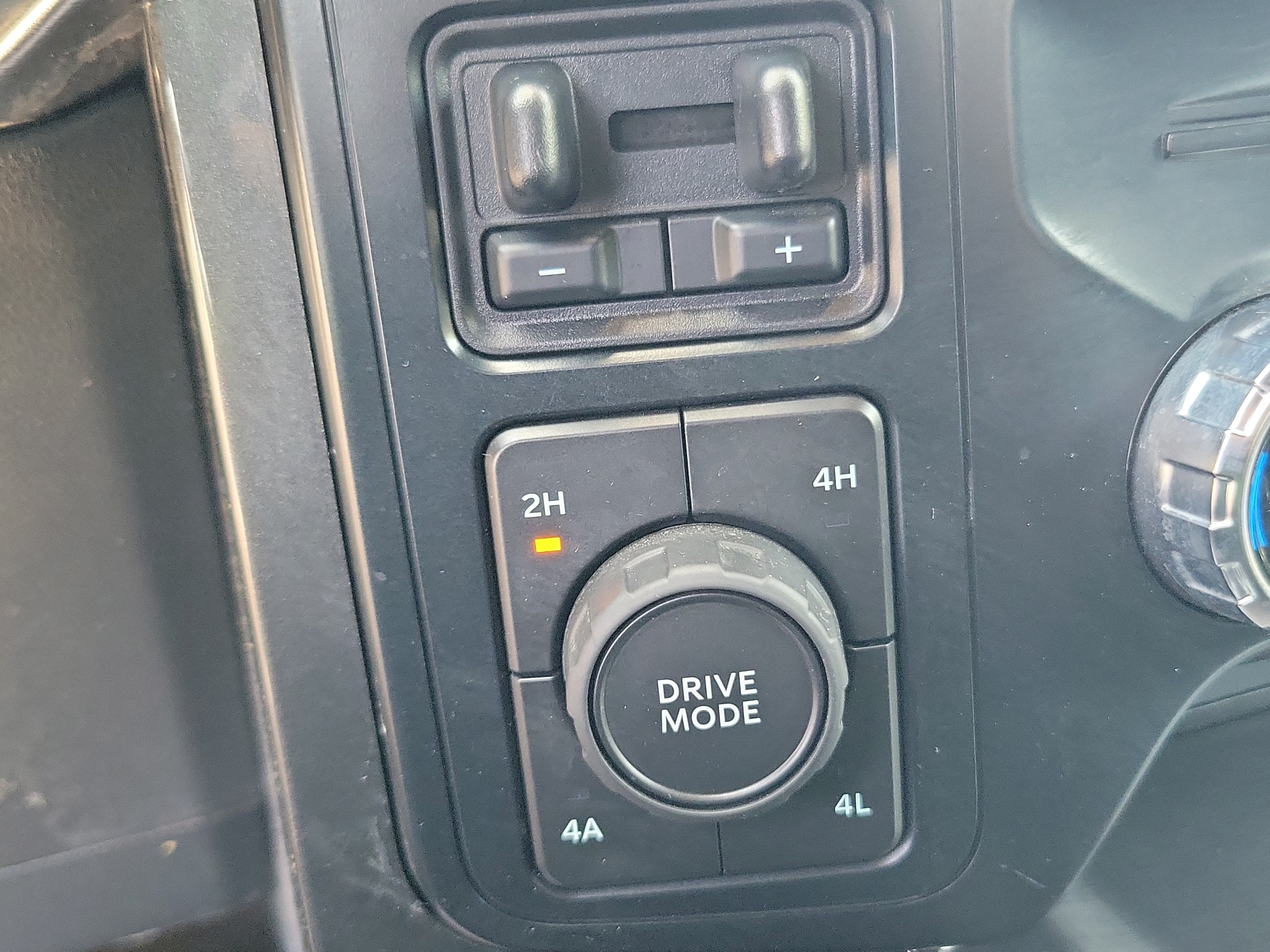 2023 Ford F-150 LARIAT 4WD