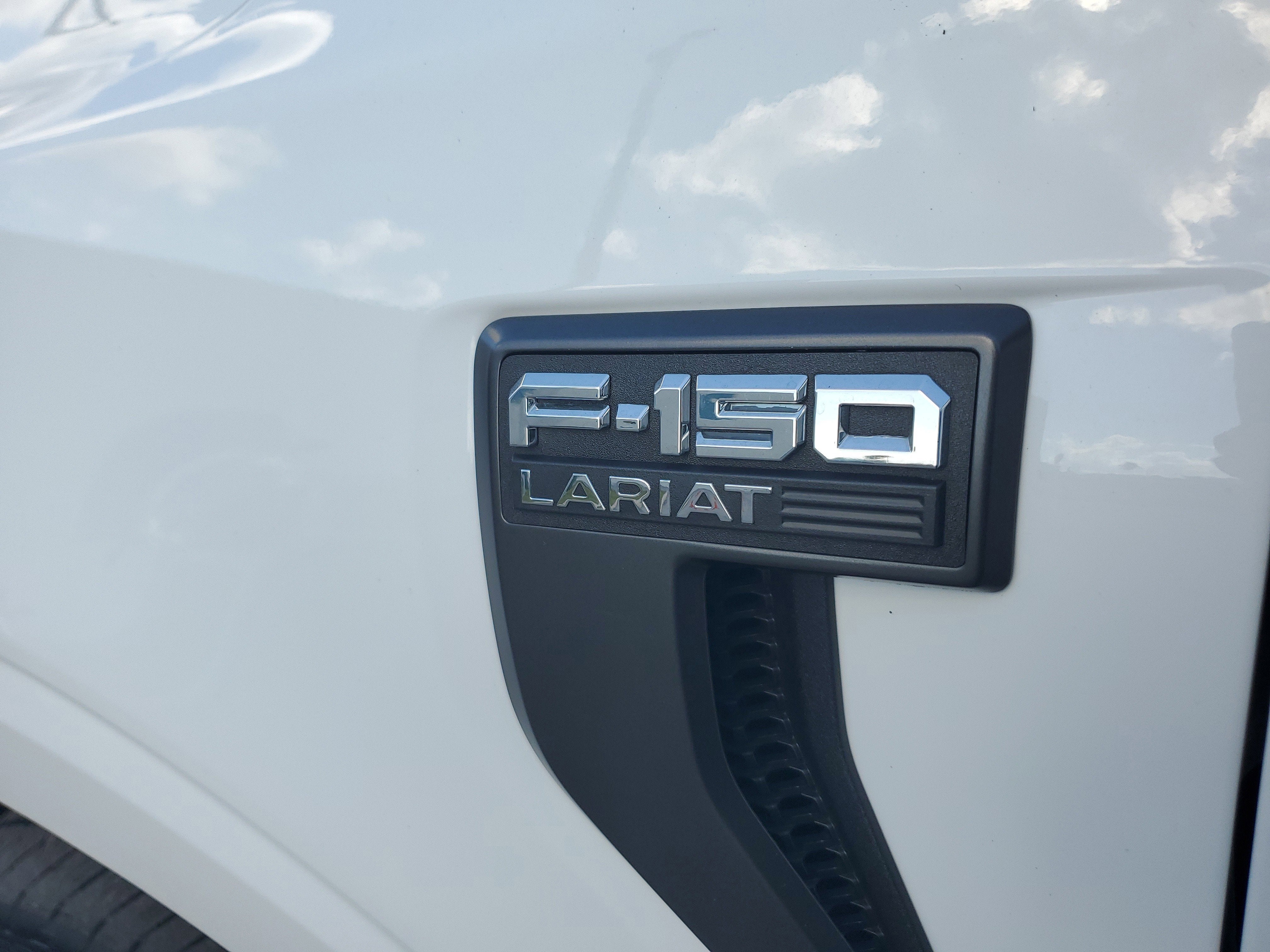 2022 Ford F-150 LARIAT 4WD