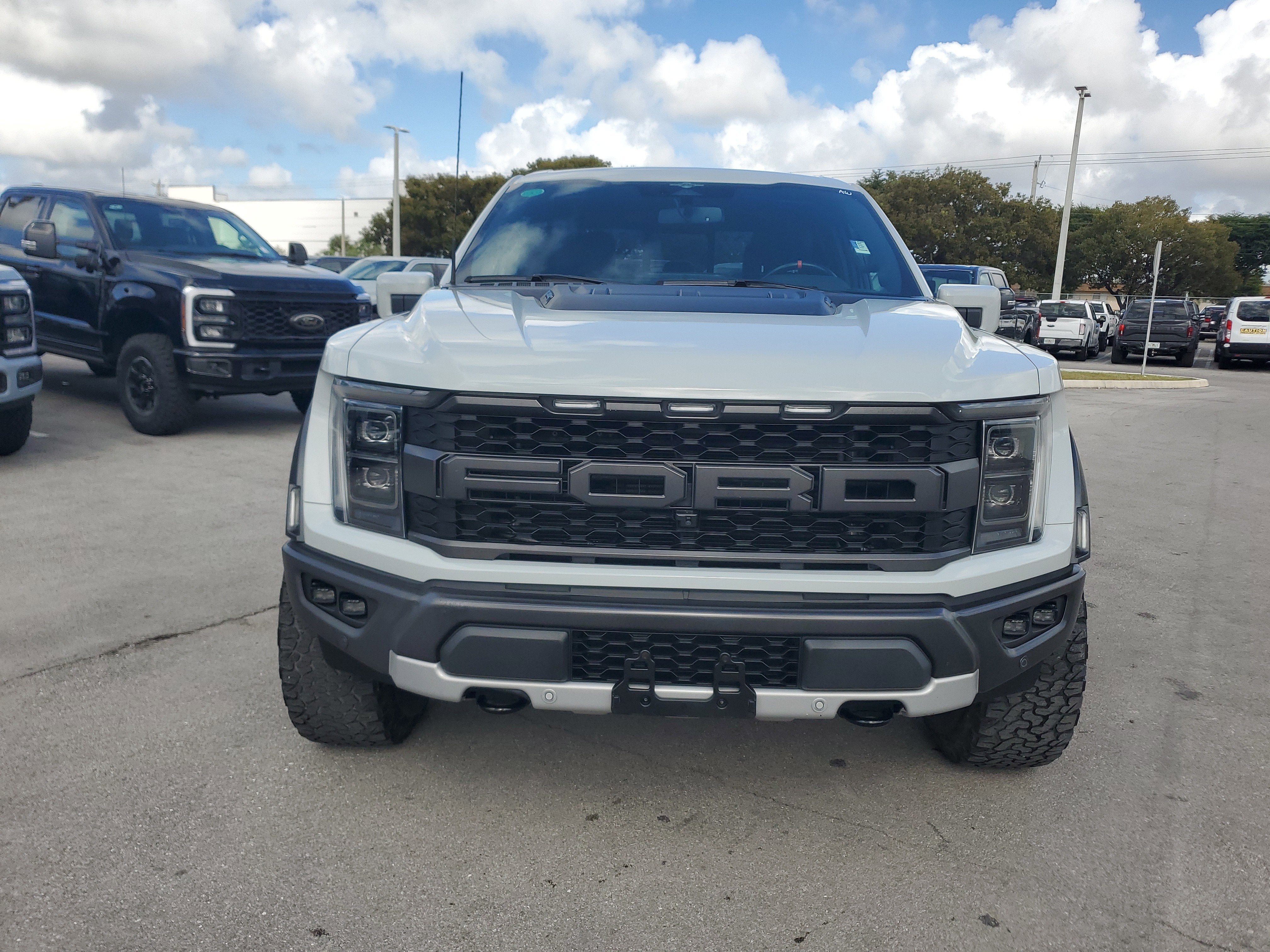 2023 Ford F-150 Raptor 4WD